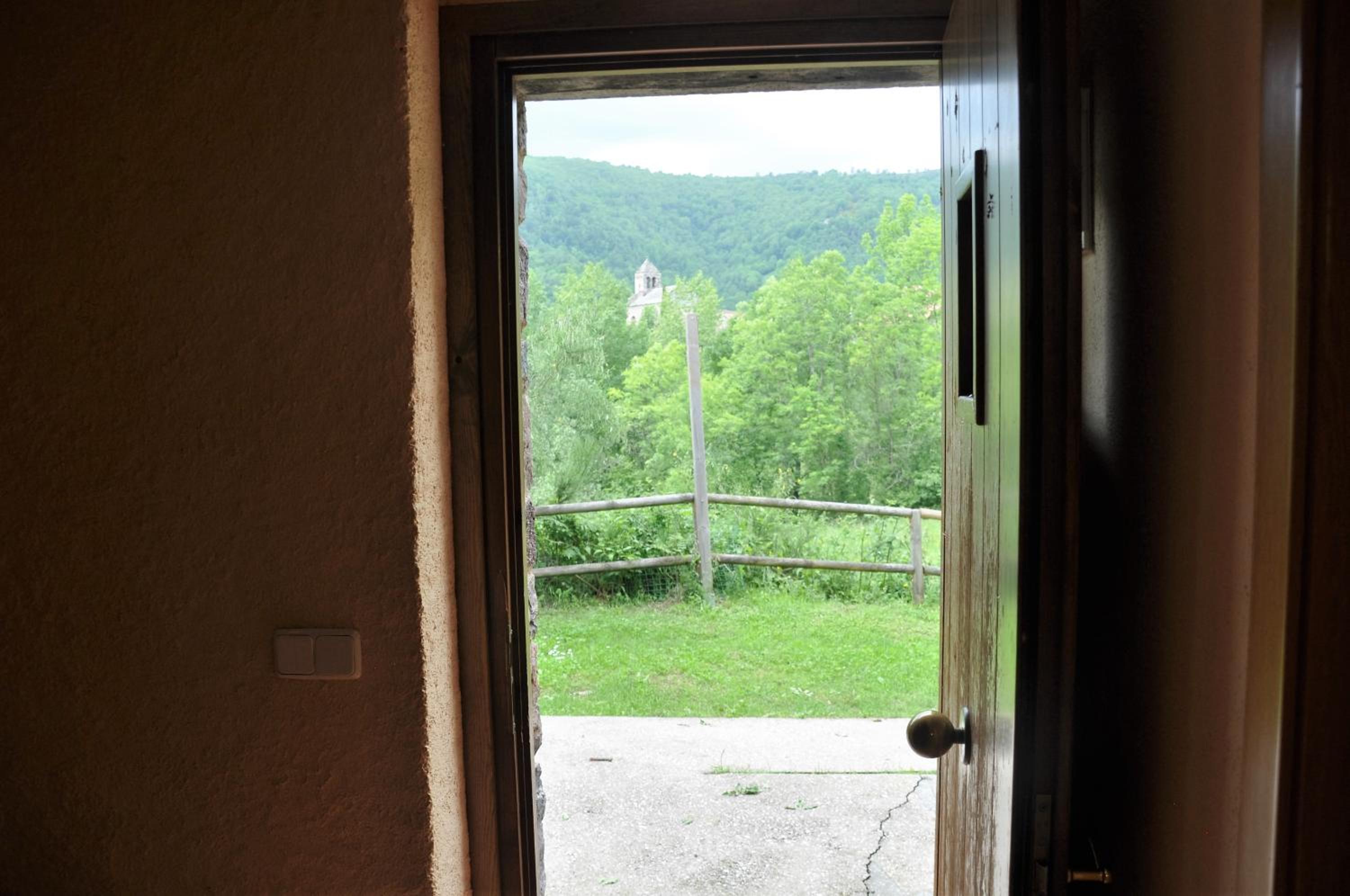 Photo 33