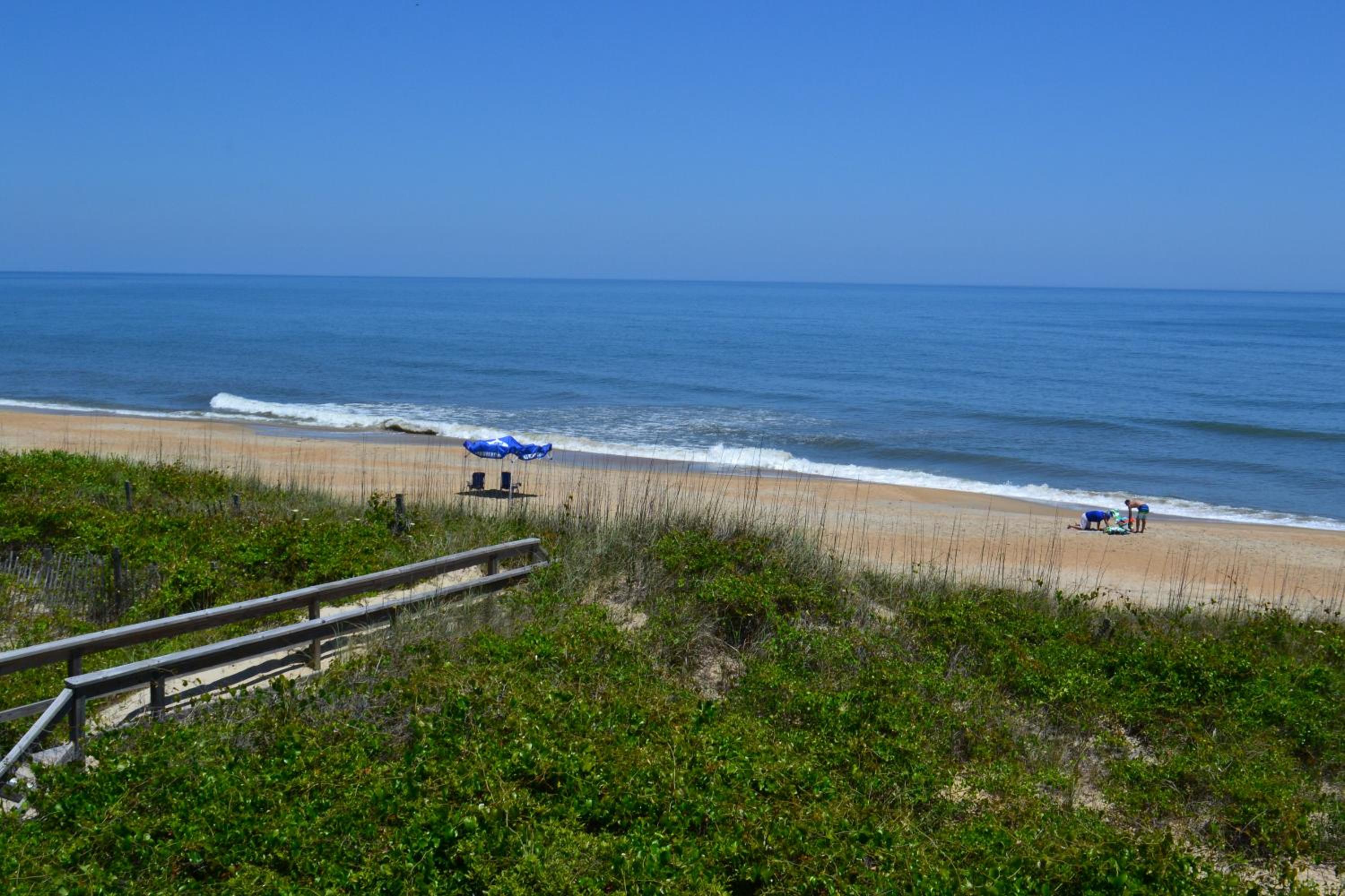Breakaway - Duck, Sanderling, Oceanfront, Ocean View, Pets OK, Community Pool