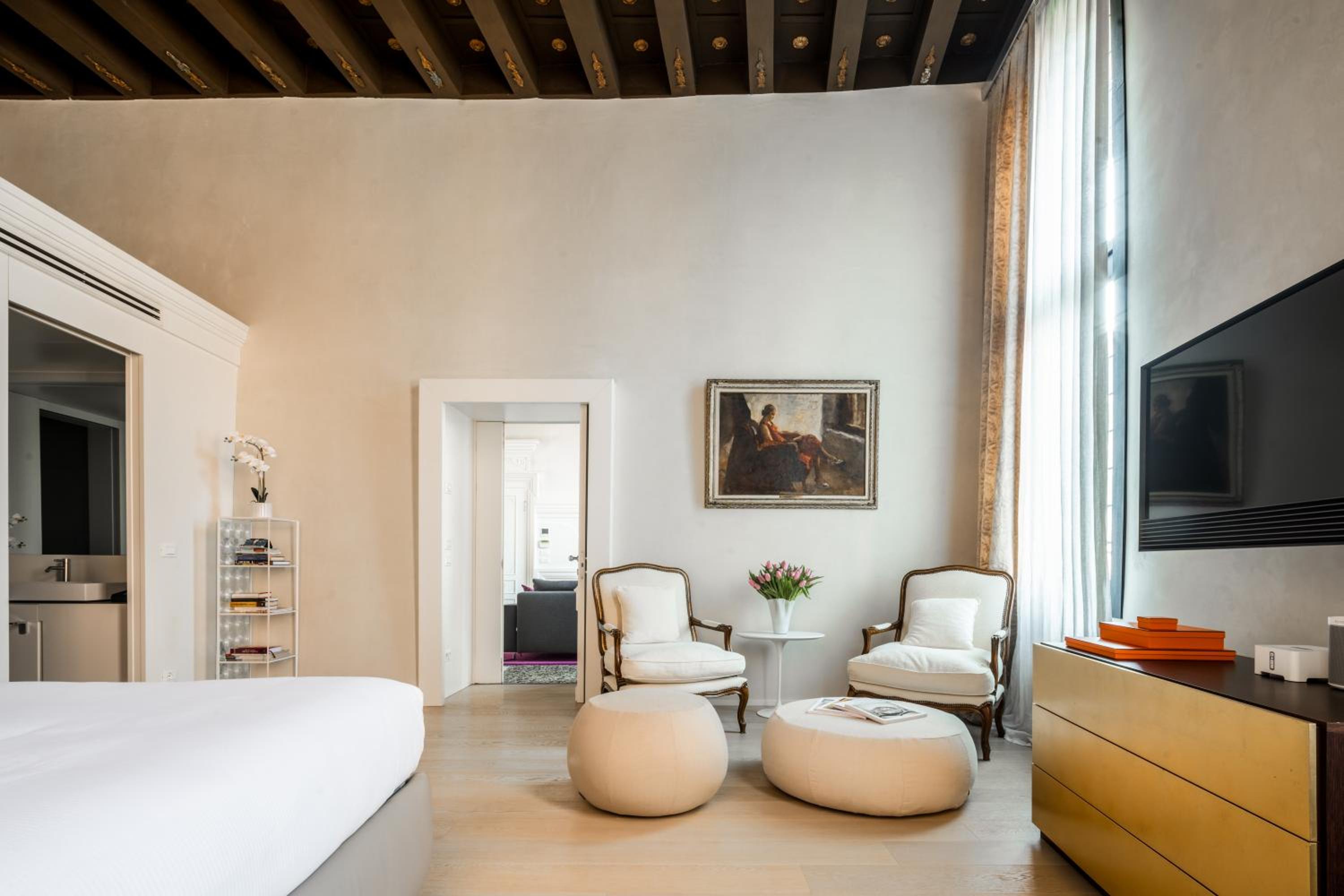 Palazzo Soranzo Noble Floor R&R