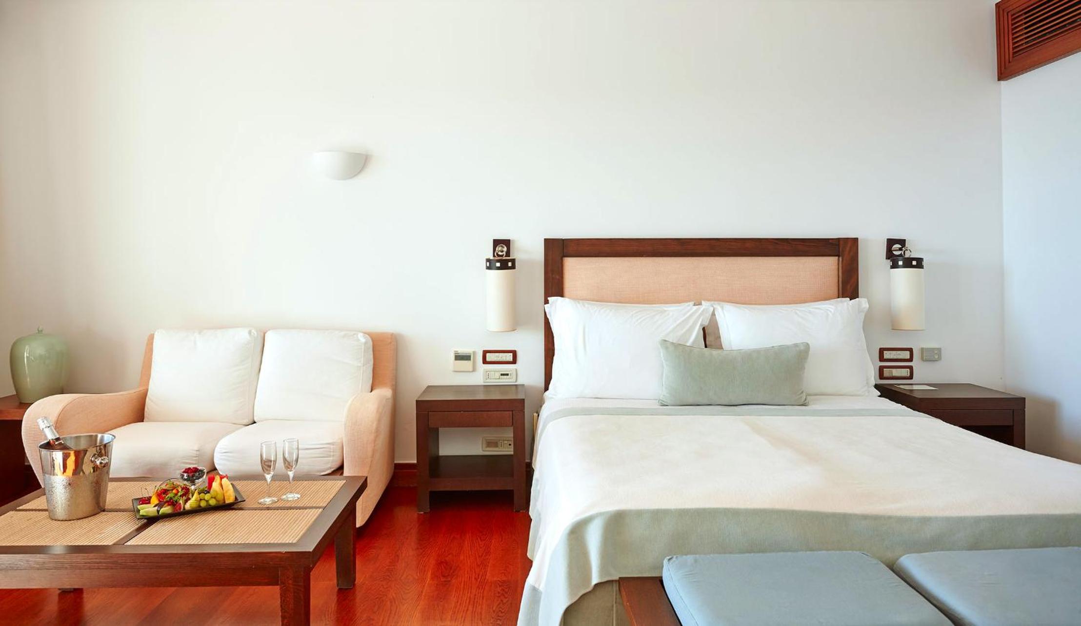 Grand Resort Lagonissi — 14
