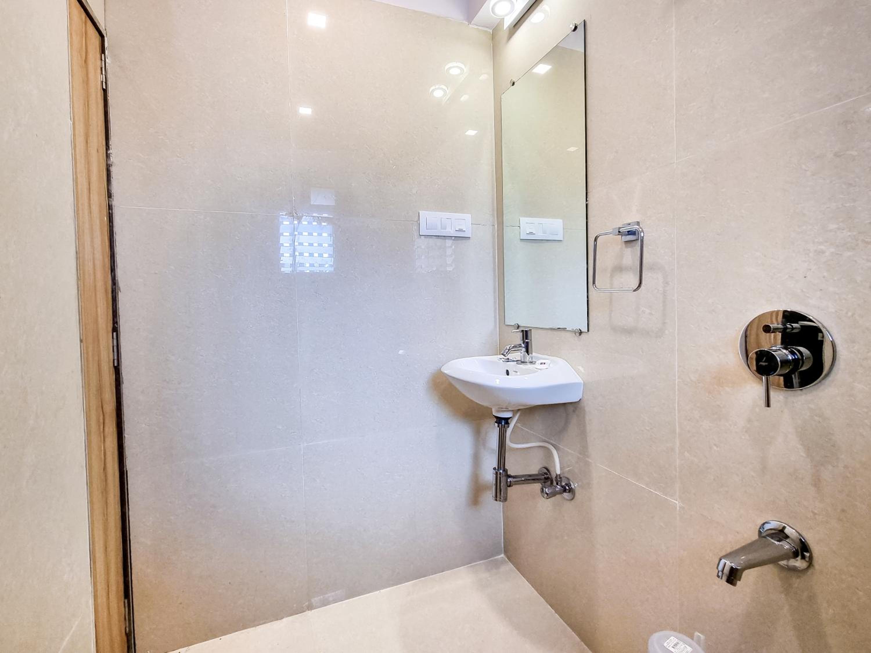 Home2 Suites and Service Apartments, Mumbai Airport view 4