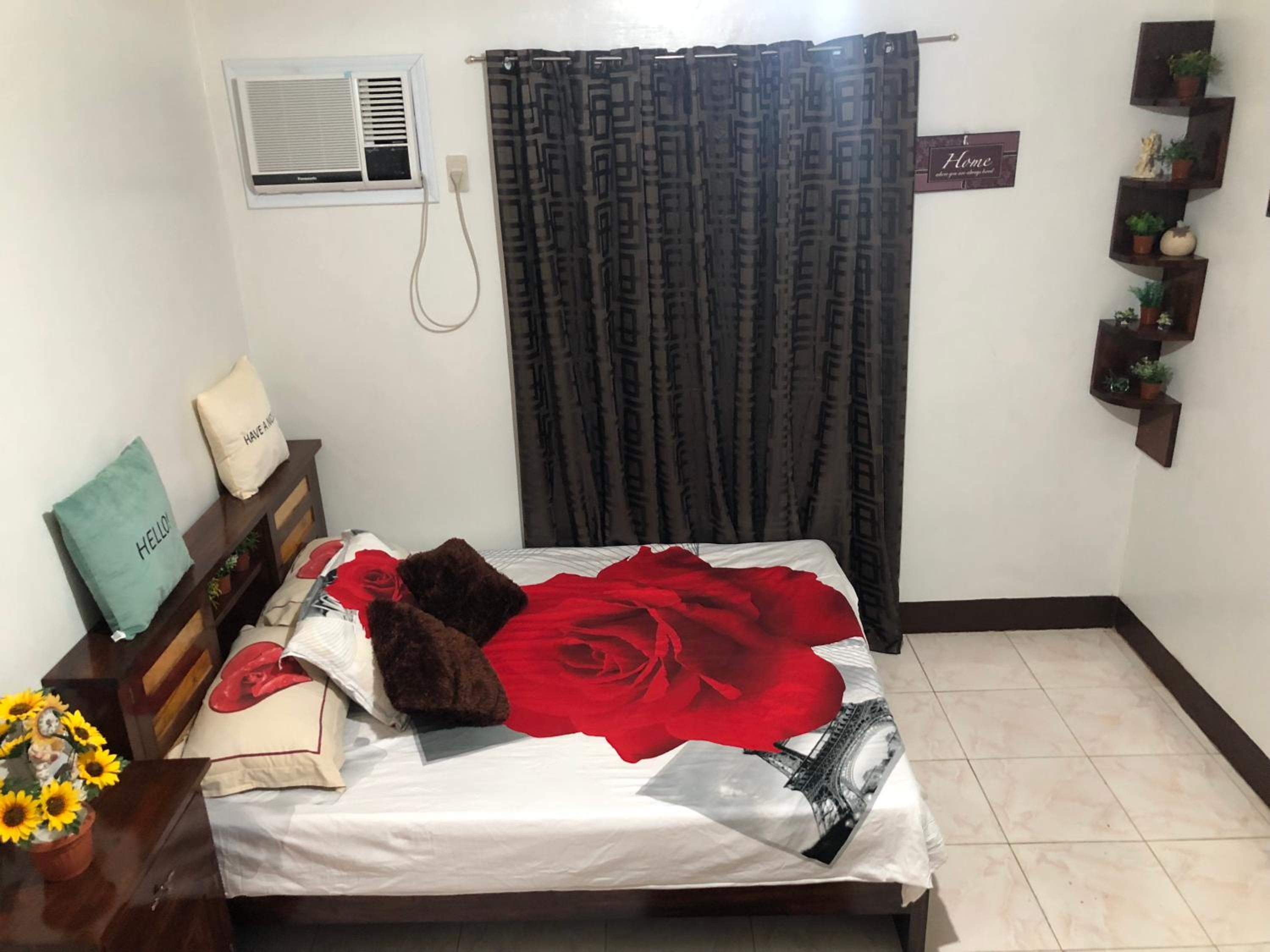 15pax-2minutes to Vigan-Rose and Fer Transient-2 Bedroom House view 3