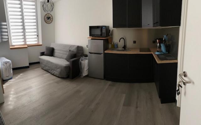 Résidence avec un T3 un T2 et un STUDIO en Centre Ville d Argeles-Gazost view 2