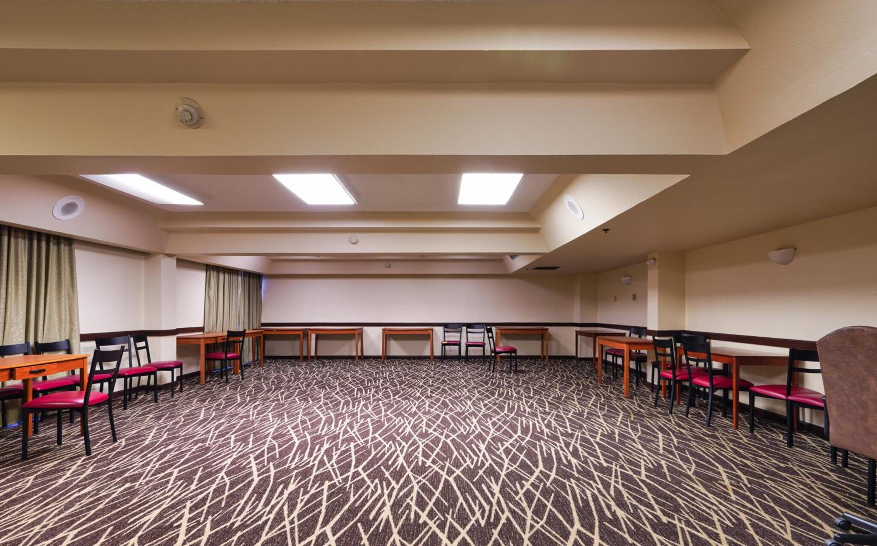 Red Roof Inn PLUS & Suites Houston - IAH Airport SW