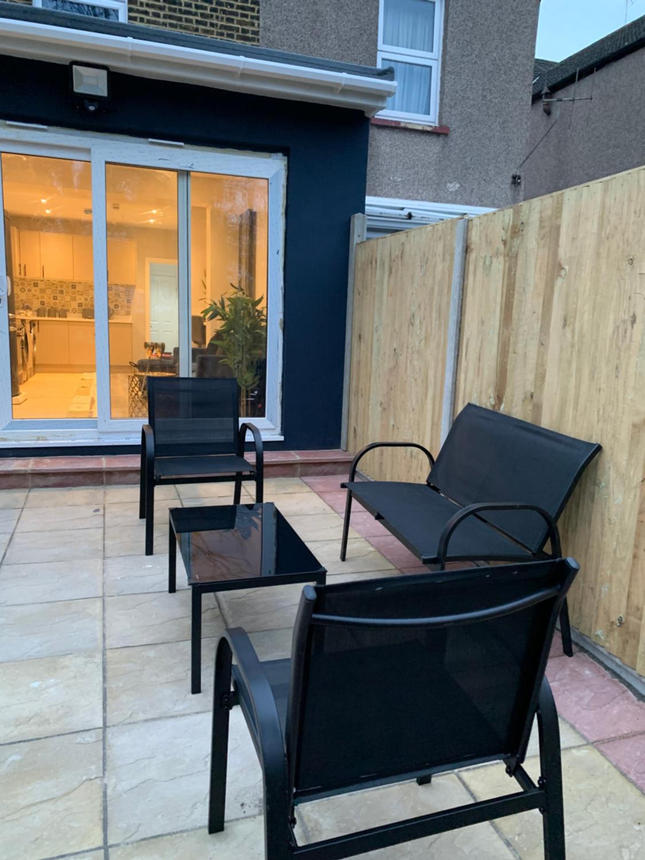 Beautiful Studio apartment in a house with parking