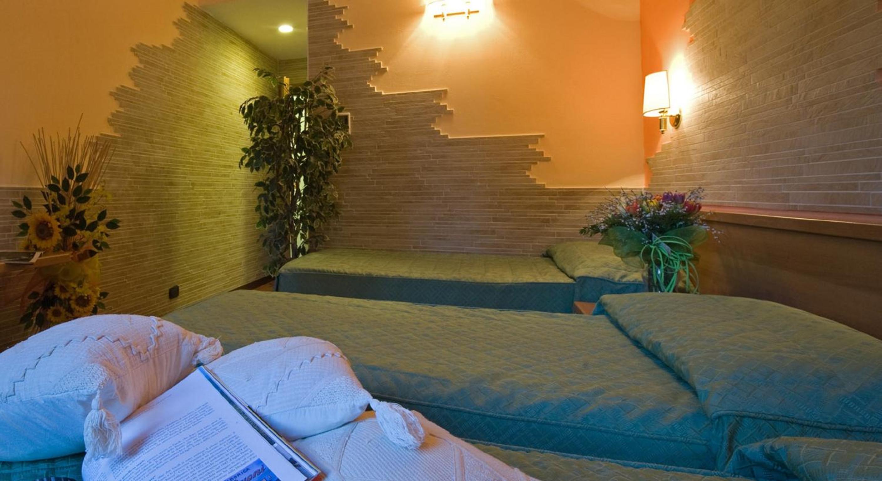 Somma Lombardo Vacations - Hotel Ristorante Tre Leoni - Property Image 3