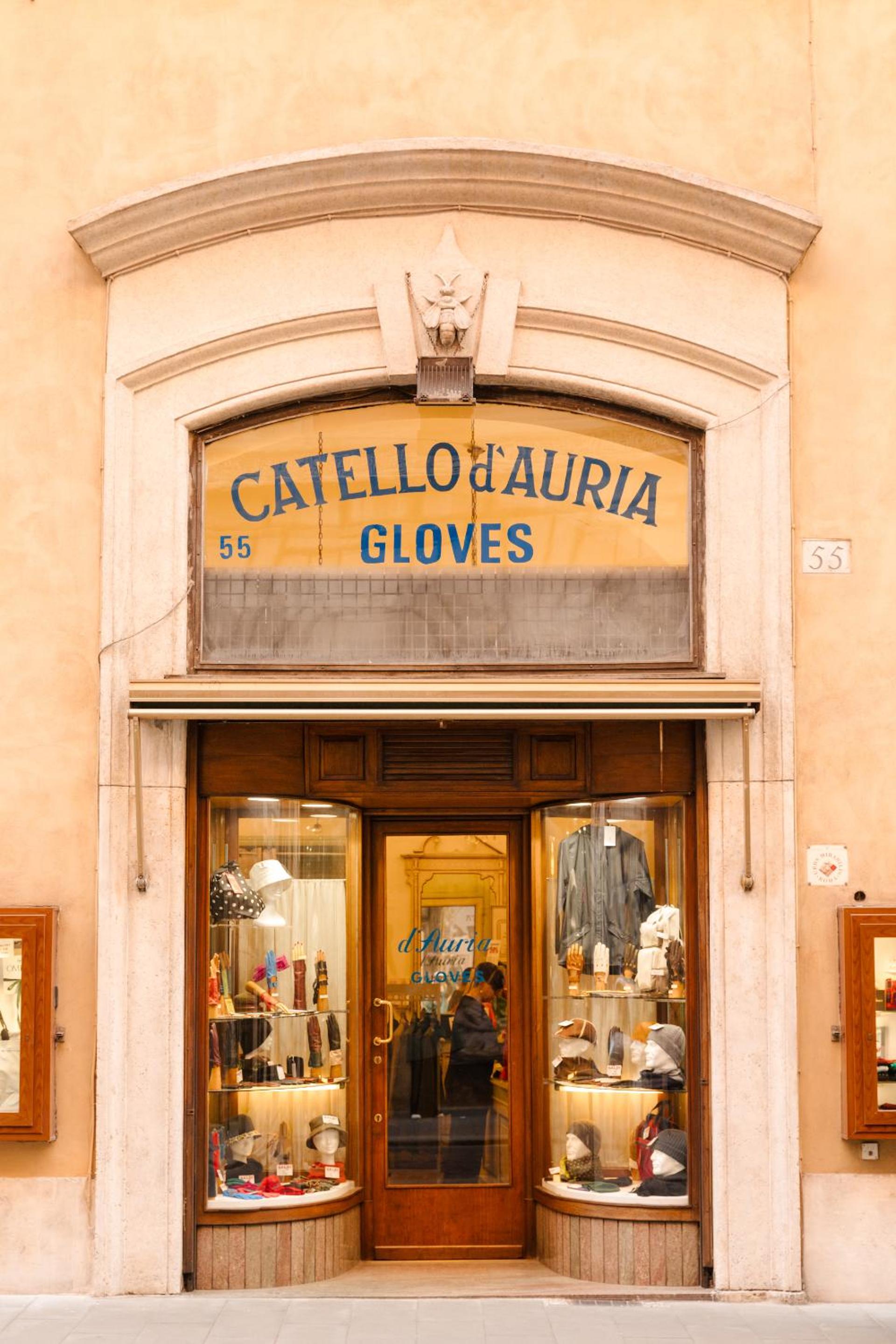 The Couper Piazza di Spagna