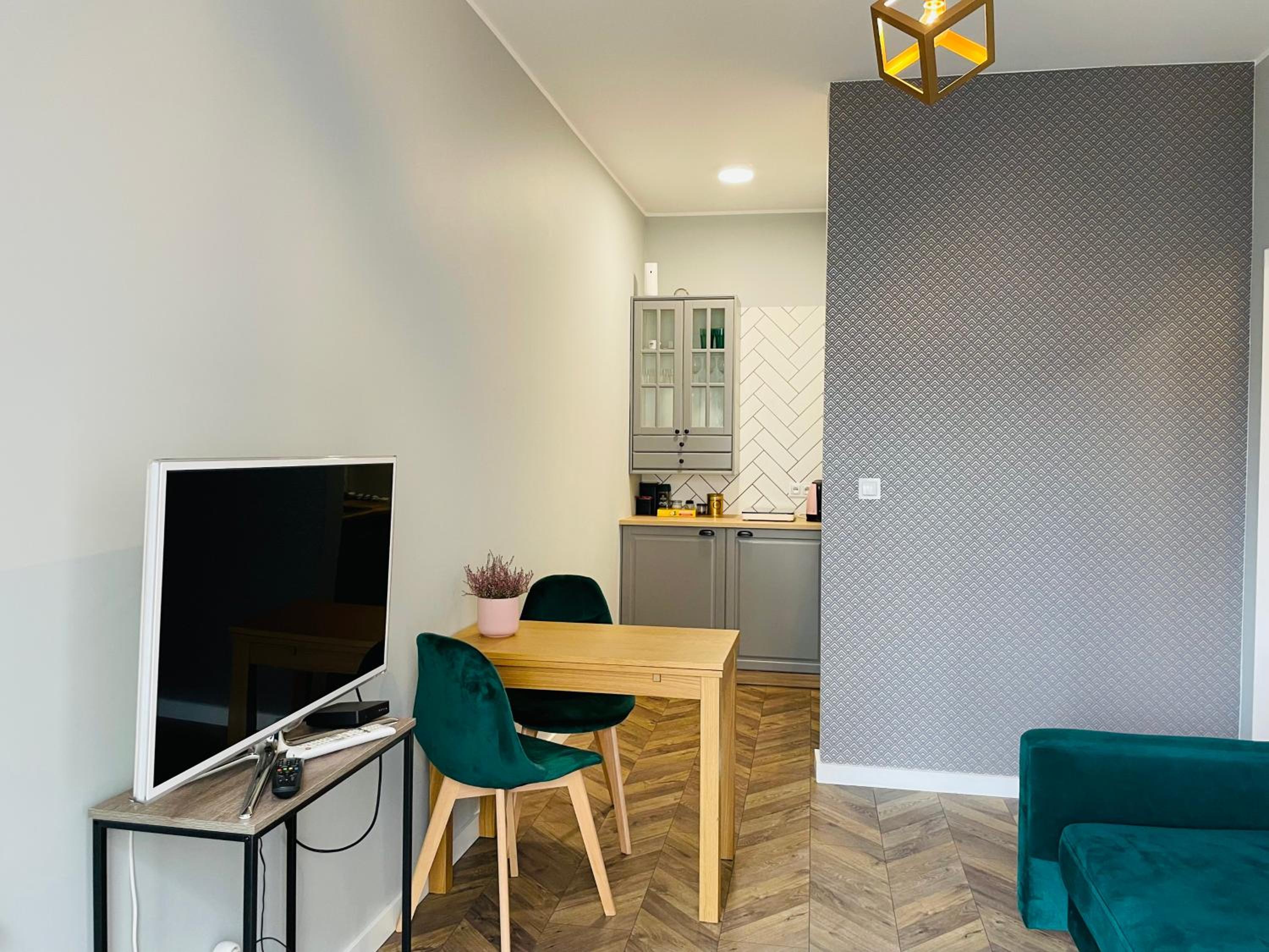 Apartament z ogródkiem i garażem view 5
