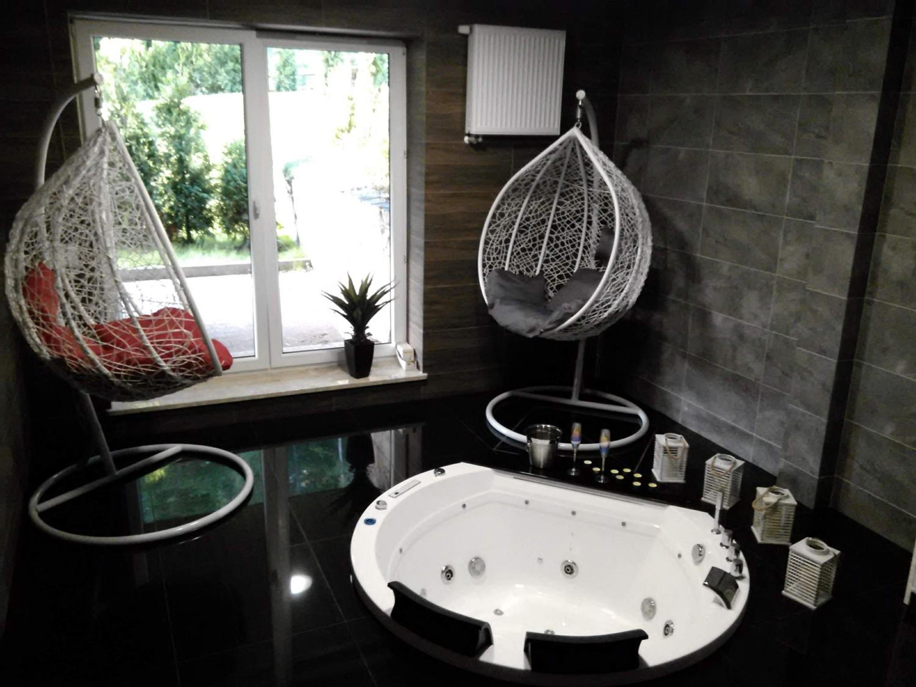 Jacuzzi