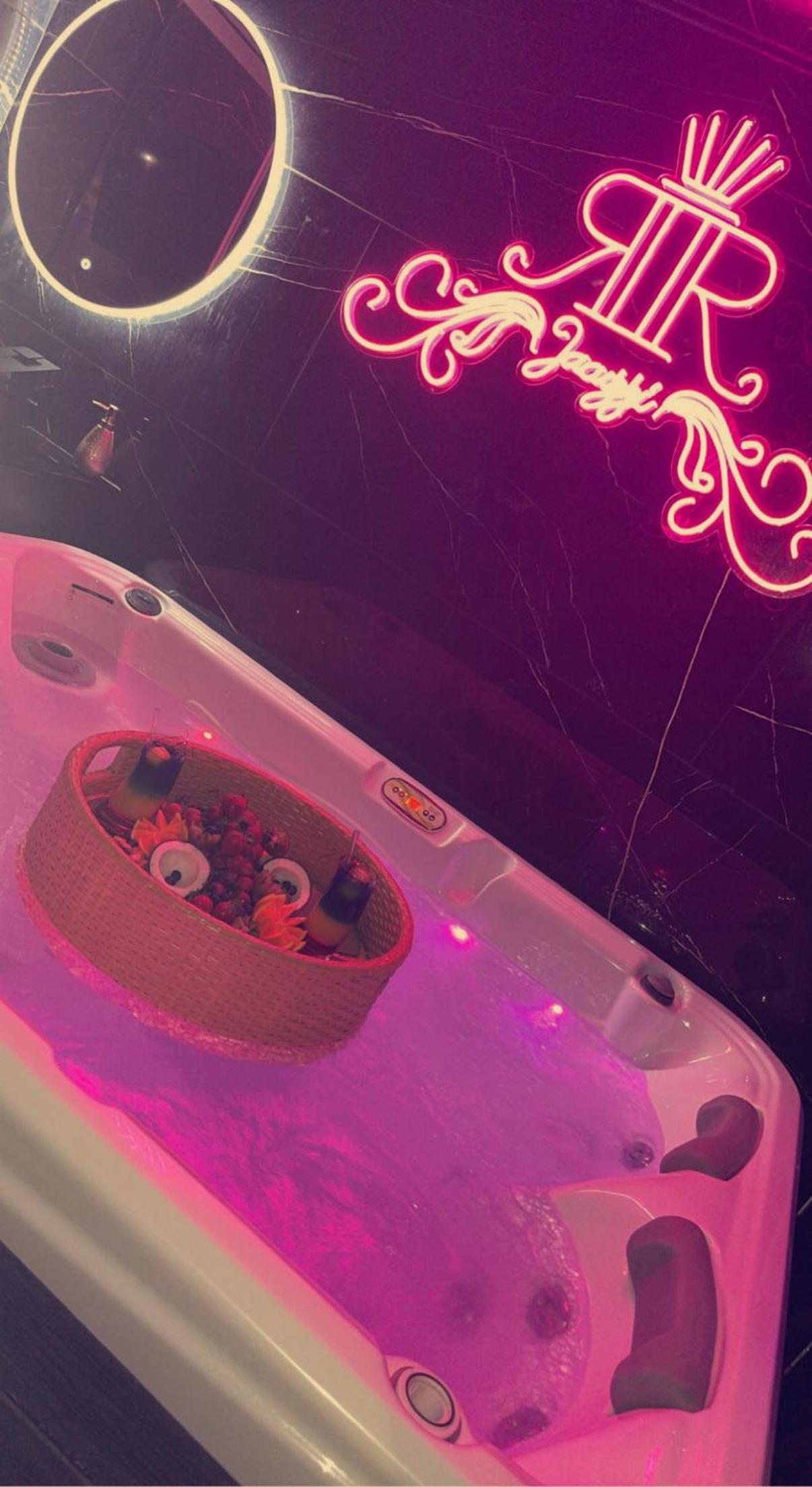 RR Jacuzzi view 2