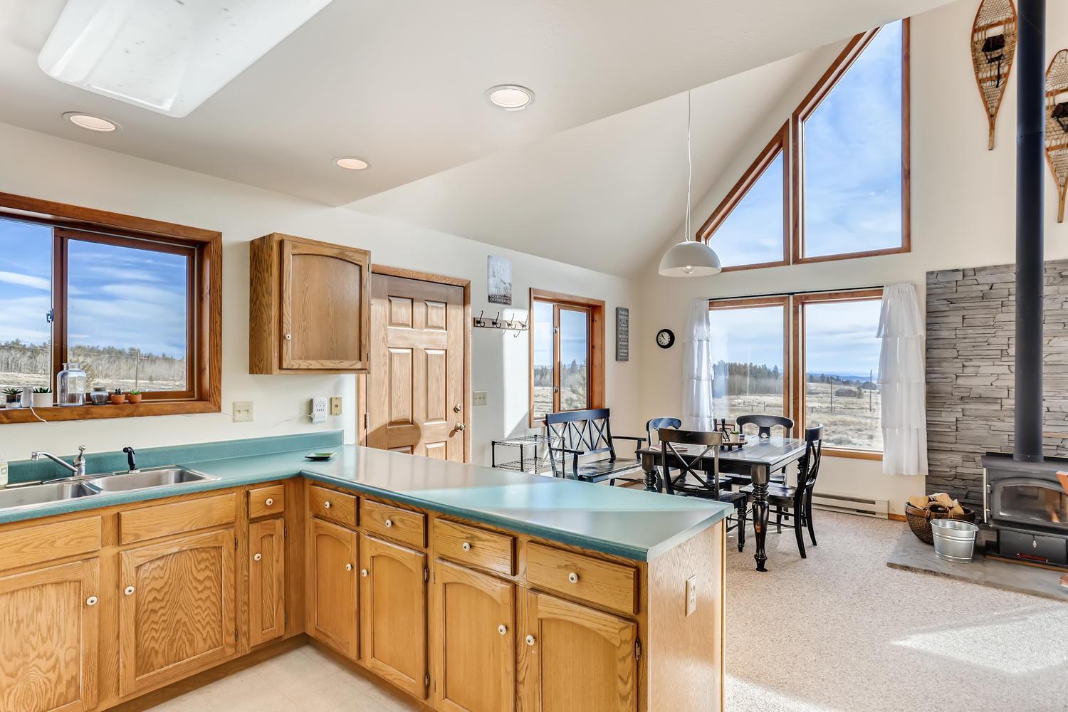 Lovely and Comfy Cabin Surrounded by Aspens and Wildlife - Aspen Acres view 5