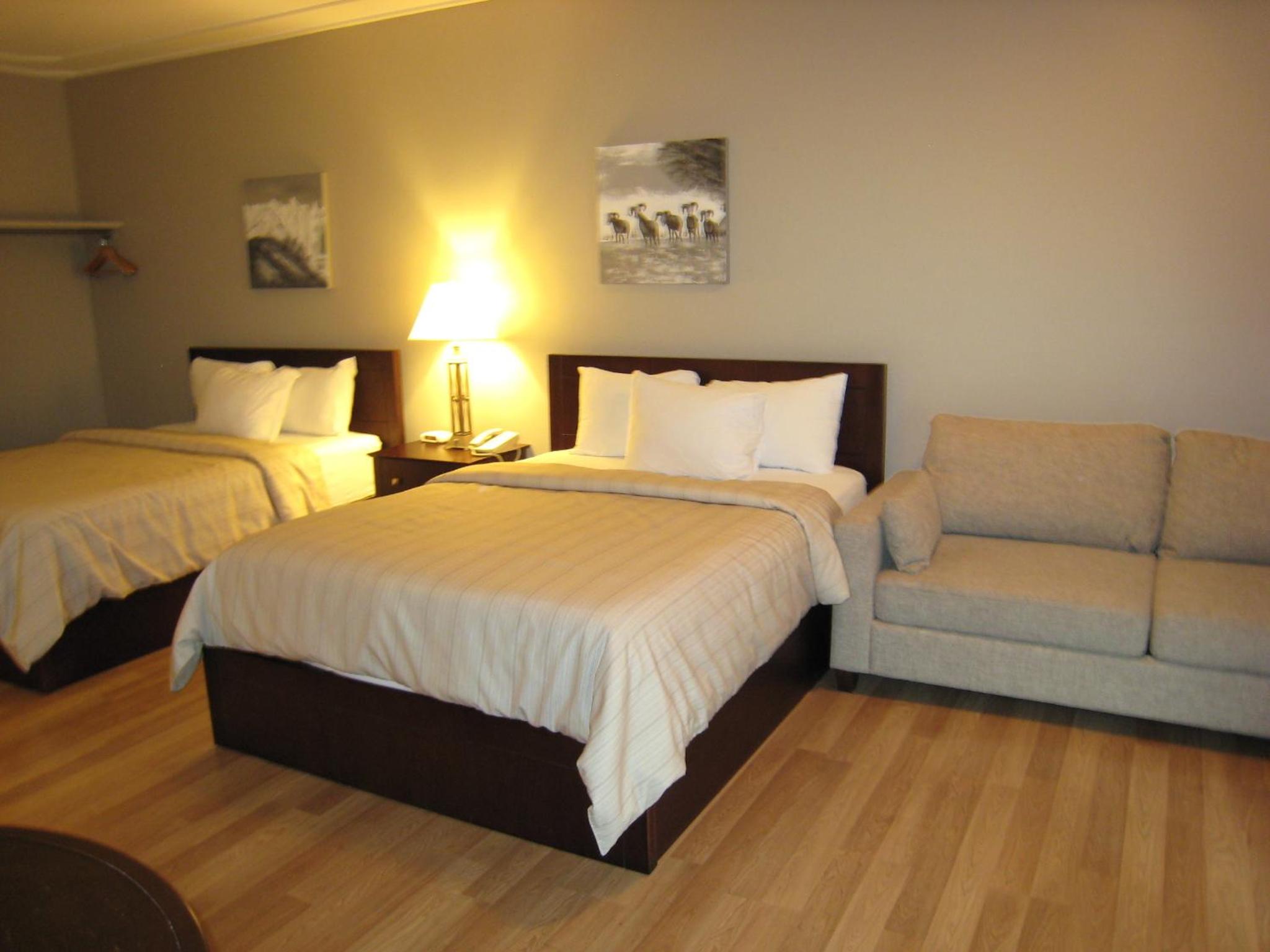 Golden Vacations - Days Inn by Wyndham Golden - Property Image 87