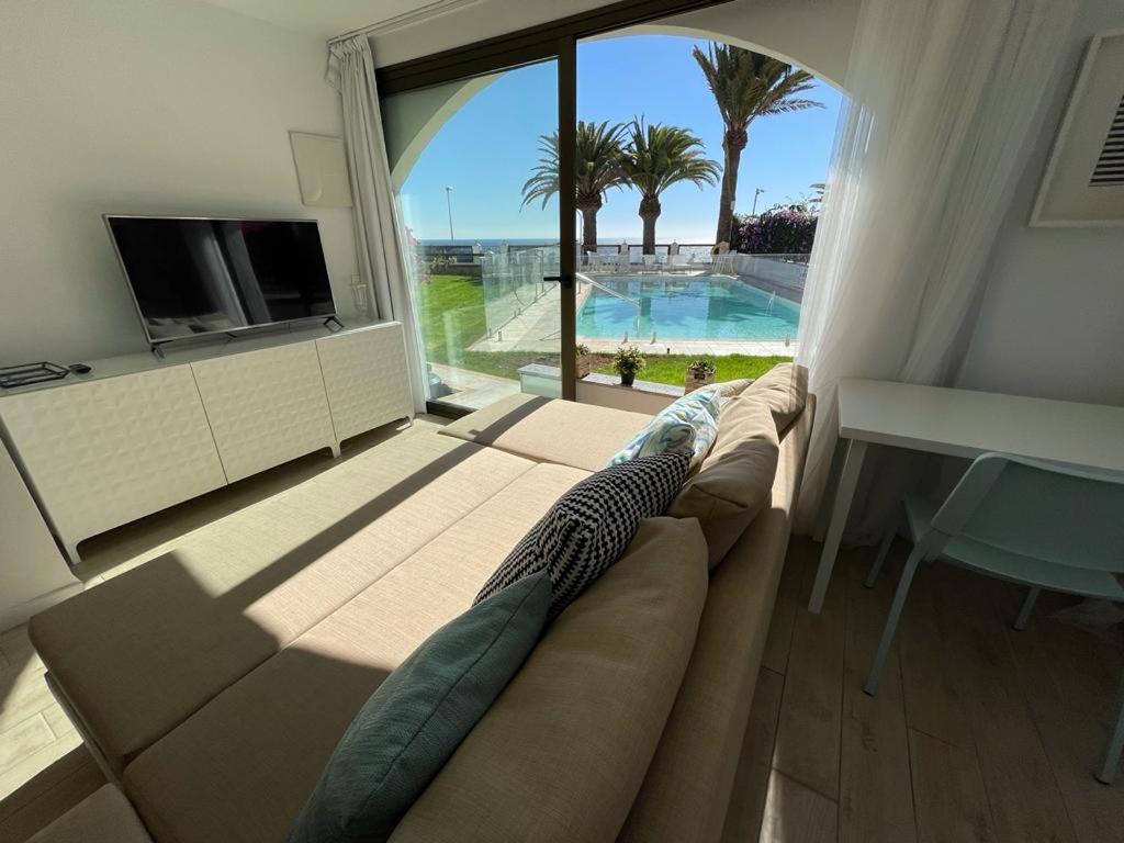 Mar y Playa 1 Seaview Apartment by StayinCanarias photo 2