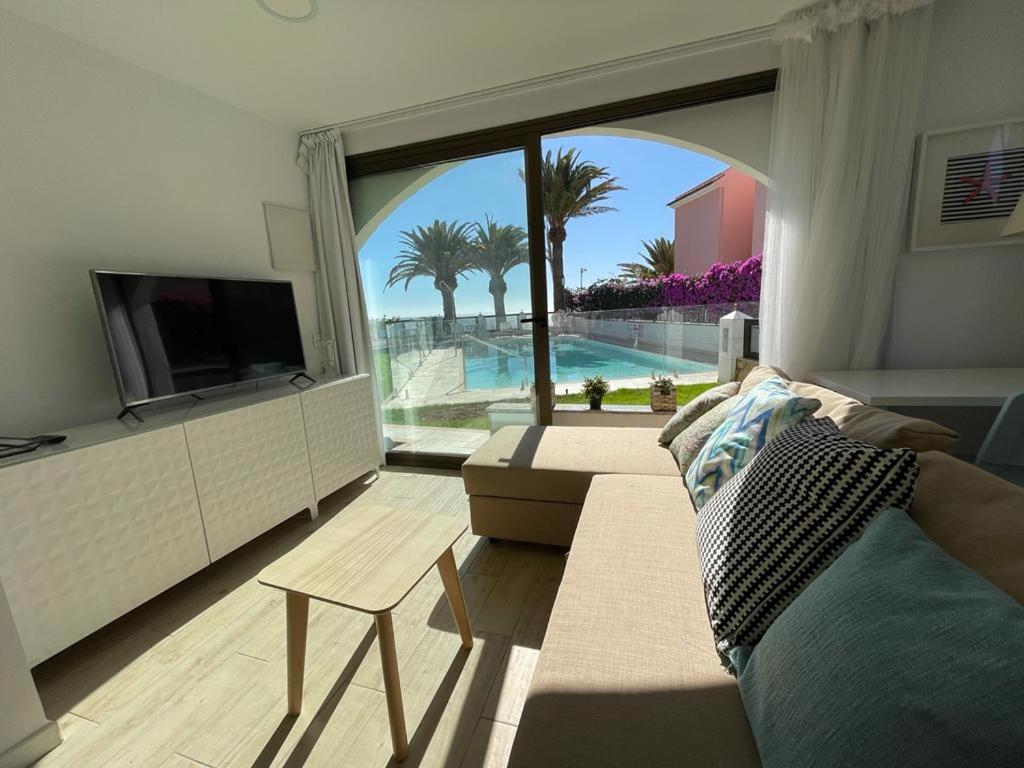 Mar y Playa 1 Seaview Apartment by StayinCanarias photo 3