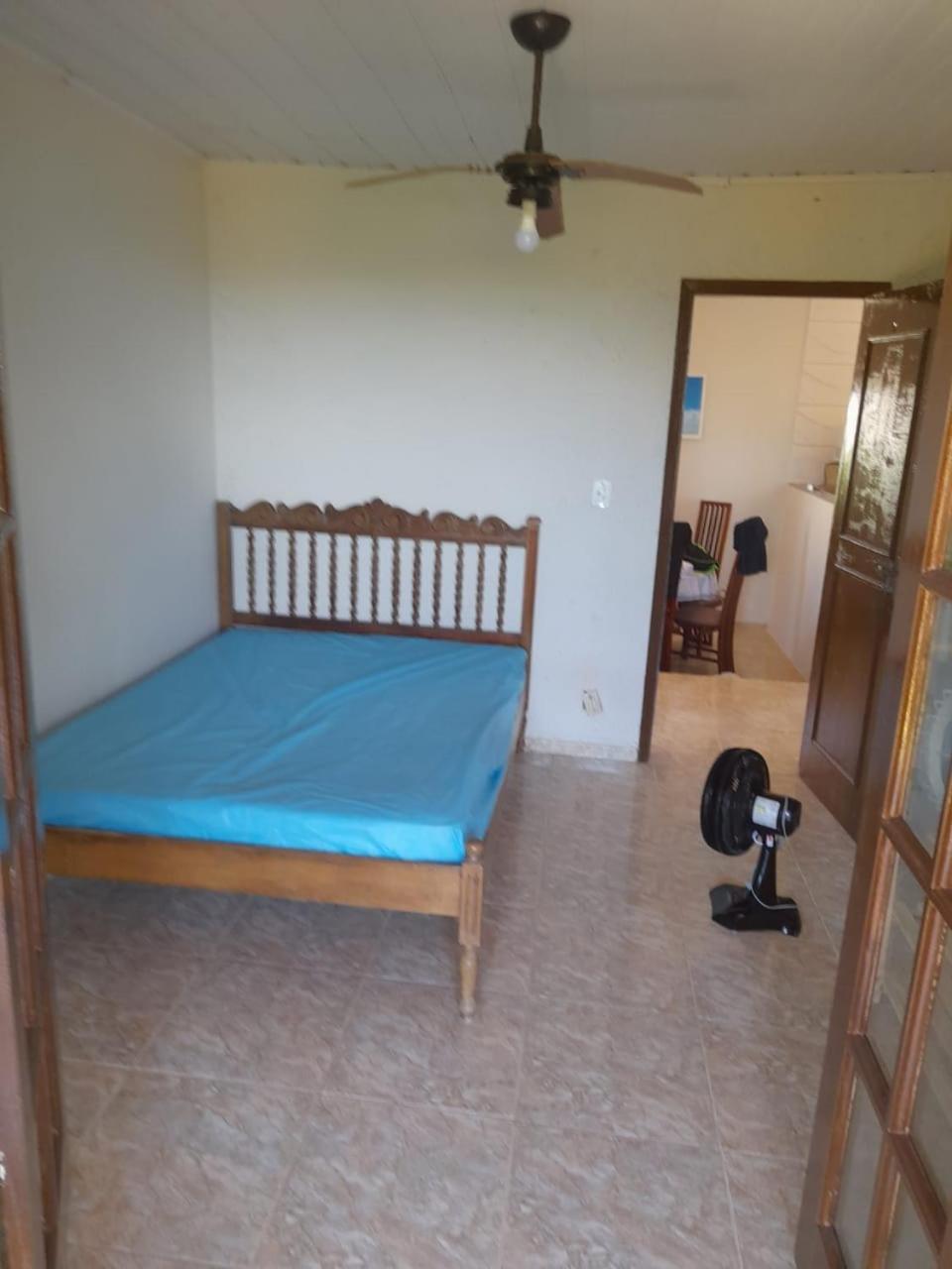 3º andar independente - Casa a 50m da praia com vista lateral para o mar