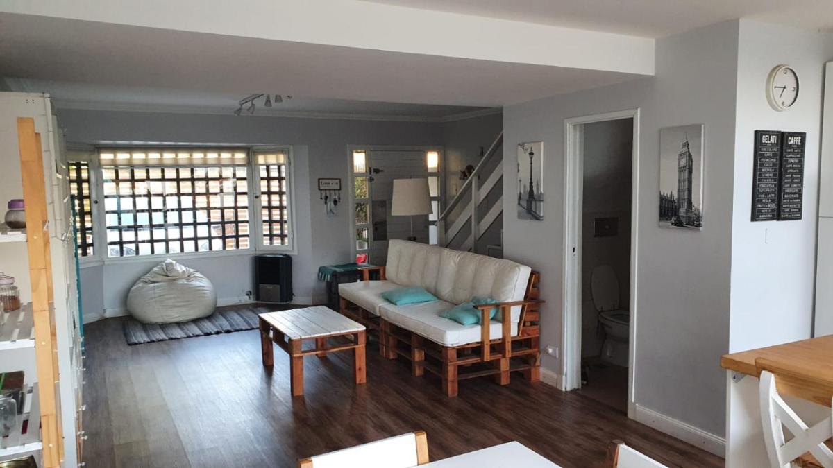 Alquiler temporario de Triplex 3 ambientes con parque y parrilla en Constitución, Mar del Plata