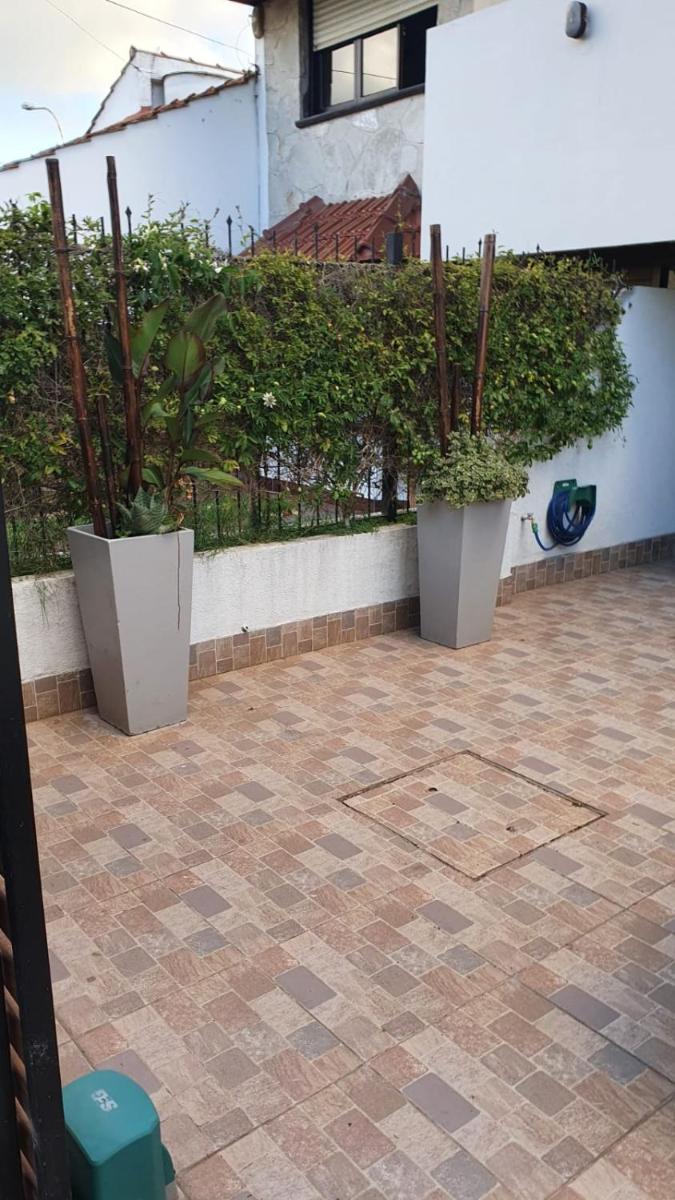 Alquiler temporario de Triplex 3 ambientes con parque y parrilla en Constitución, Mar del Plata