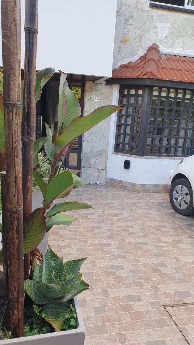 Alquiler temporario de Triplex 3 ambientes con parque y parrilla en Constitución, Mar del Plata