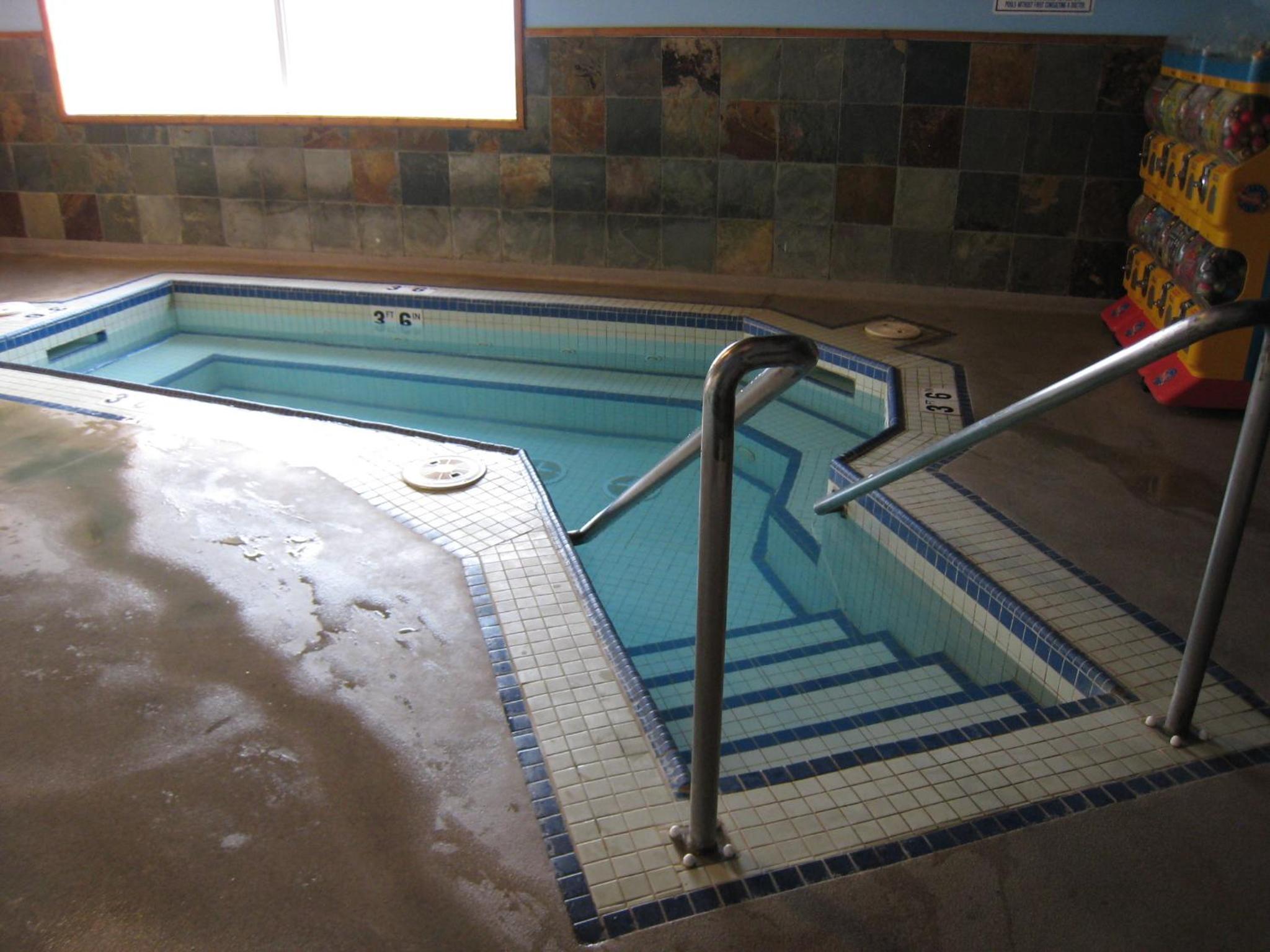 Golden Vacations - Days Inn by Wyndham Golden - Property Image 96