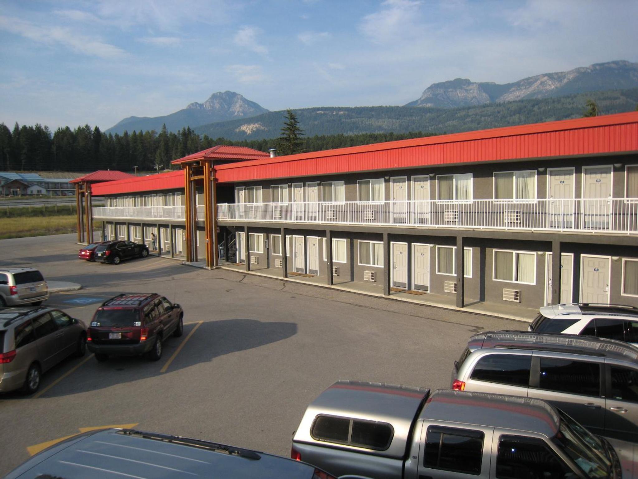 Golden Vacations - Days Inn by Wyndham Golden - Property Image 95