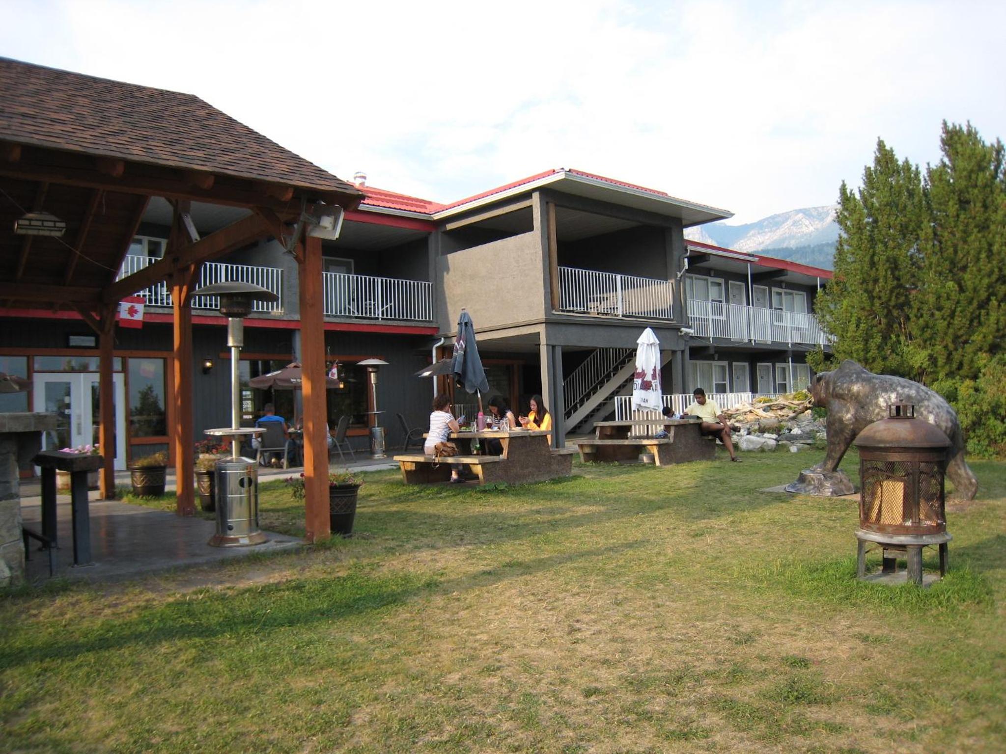 Golden Vacations - Days Inn by Wyndham Golden - Property Image 105