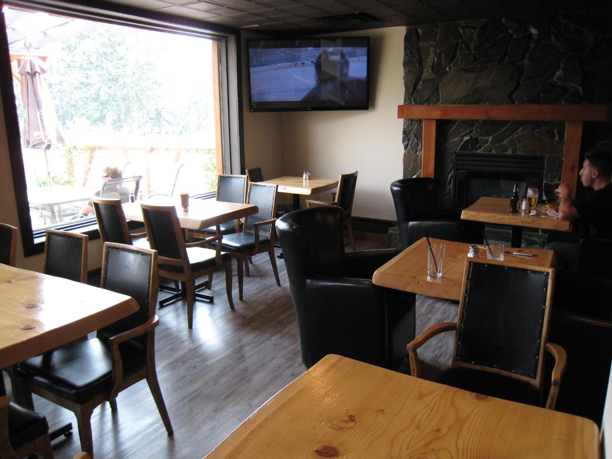 Golden Vacations - Days Inn by Wyndham Golden - Property Image 102