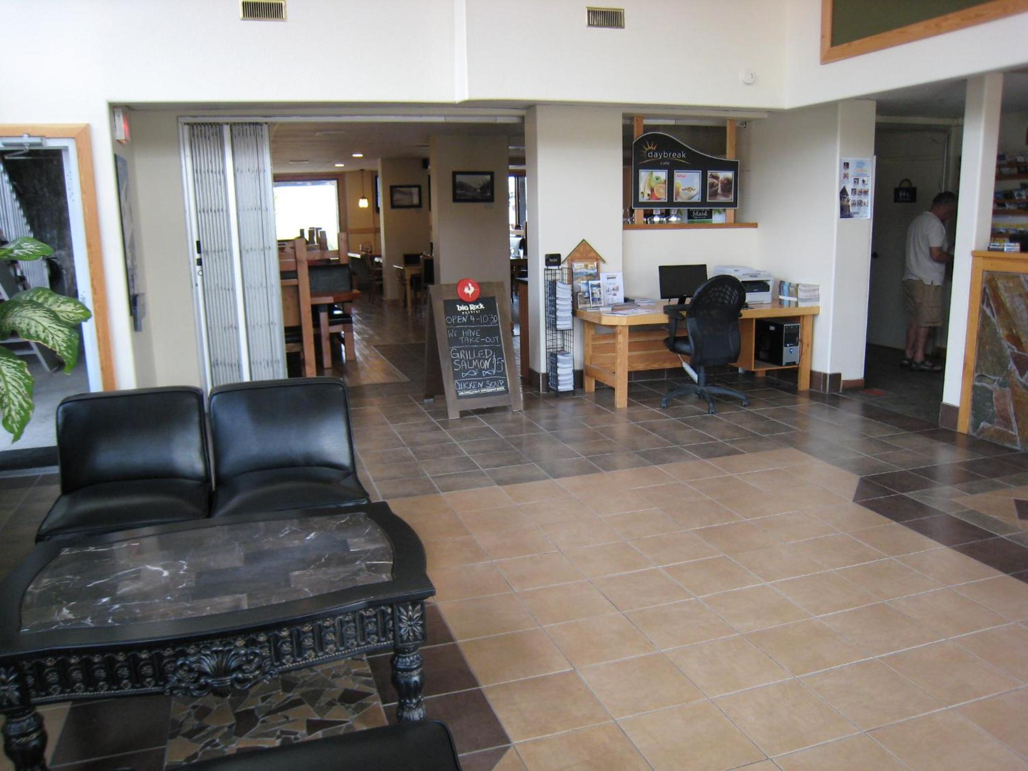 Golden Vacations - Days Inn by Wyndham Golden - Property Image 107