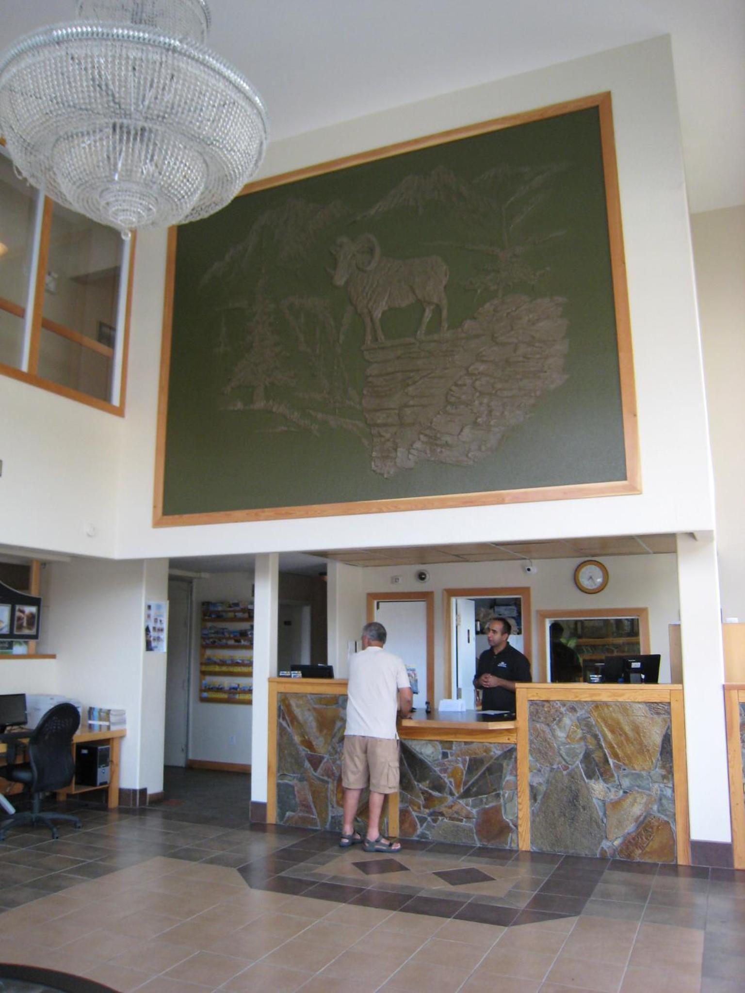 Golden Vacations - Days Inn by Wyndham Golden - Property Image 85