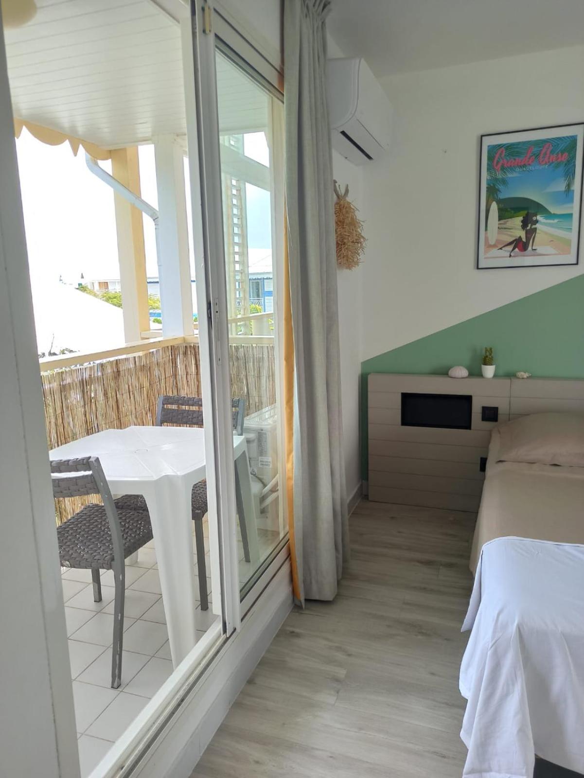 Kukumi's Suite Manganao view 4