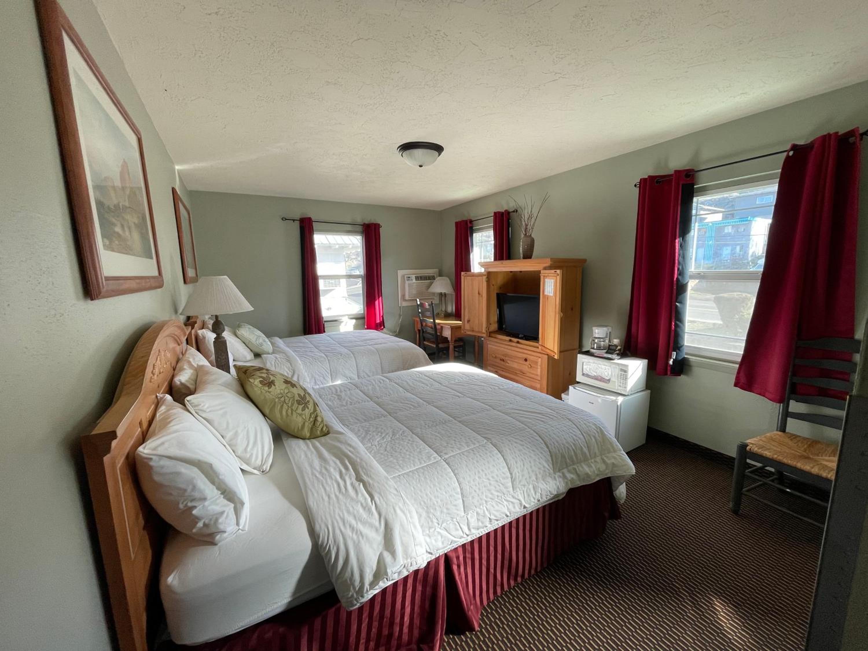 Pendleton Vacations - Rugged Country Lodge - Property Image 6