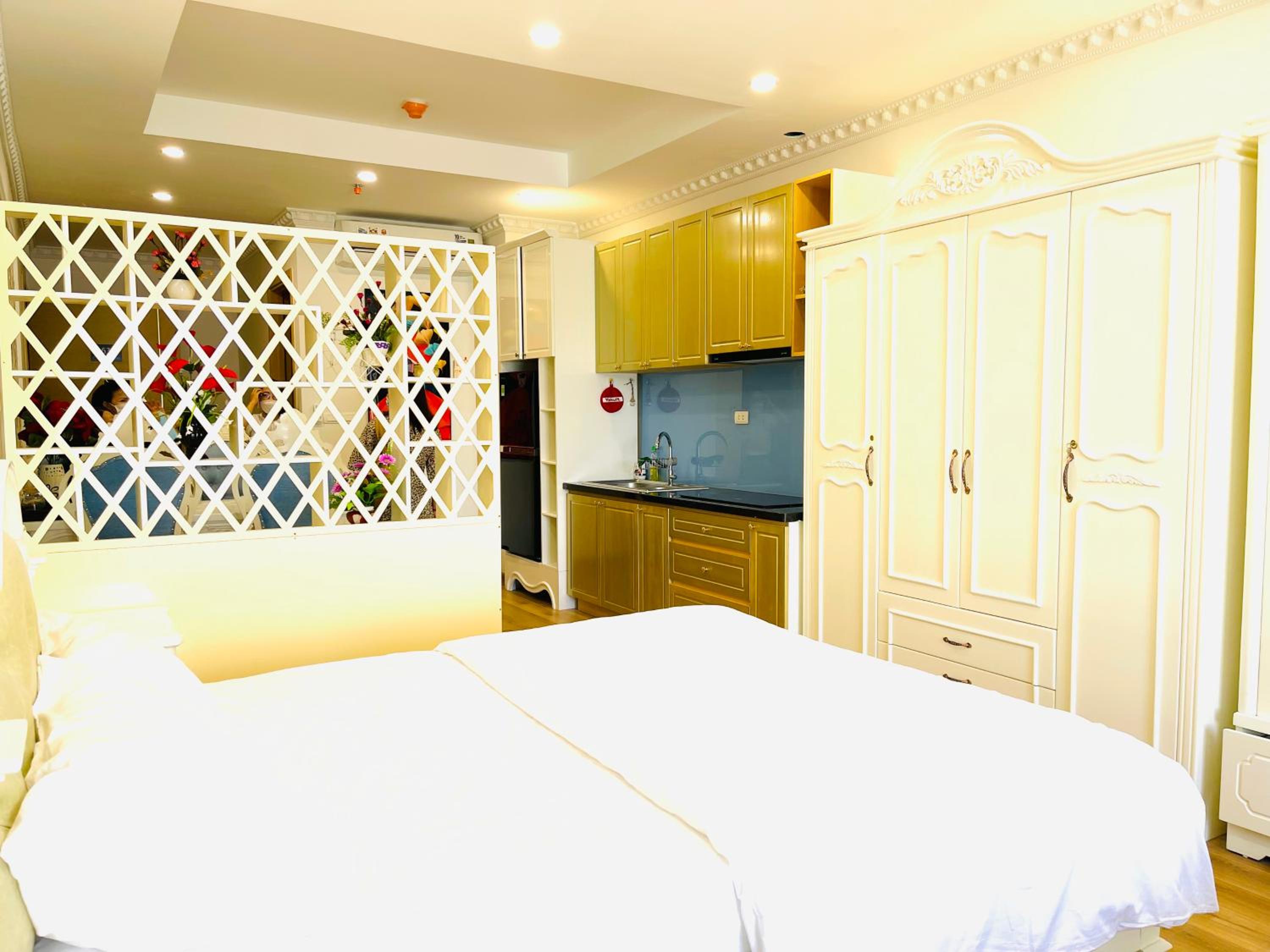 GRAND HYCHARMS serviced STUDIO