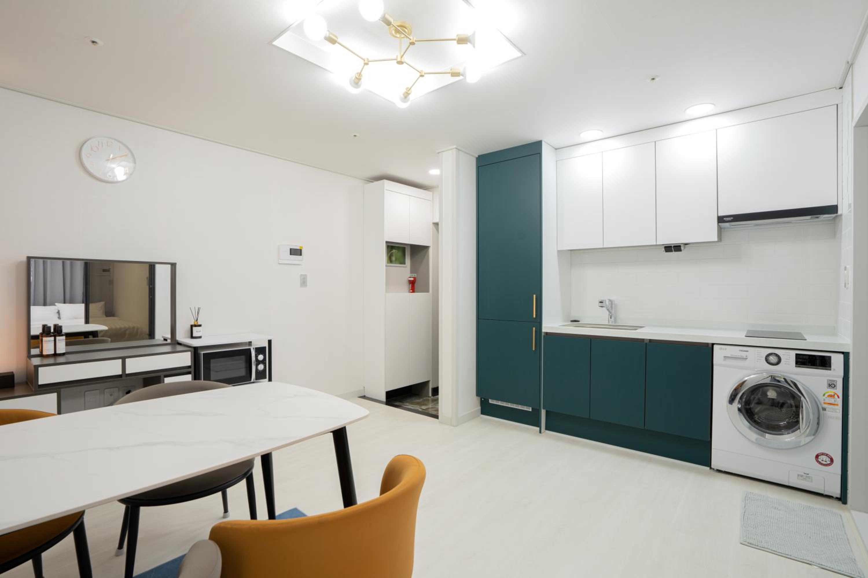 Jeju Vacations - Jeju Seomun Residence Hotel - Property Image 10