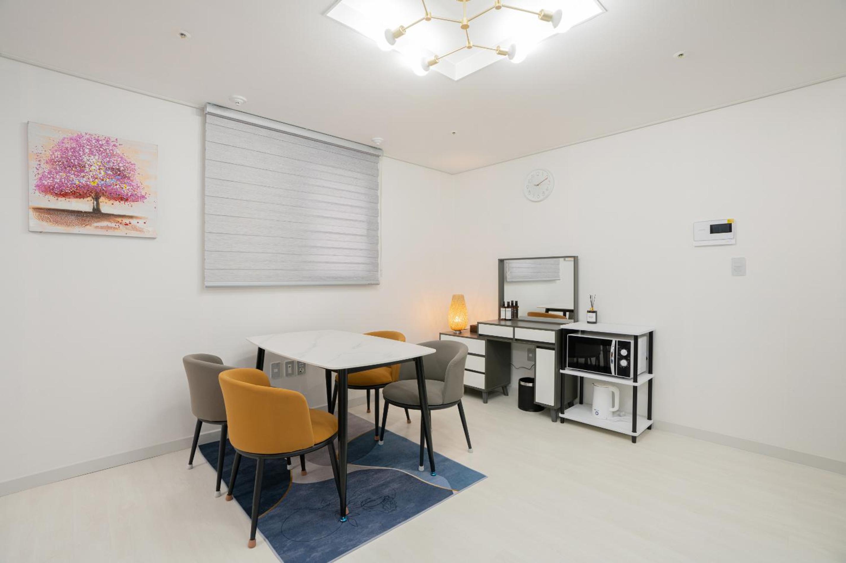 Jeju Vacations - Jeju Seomun Residence Hotel - Property Image 3