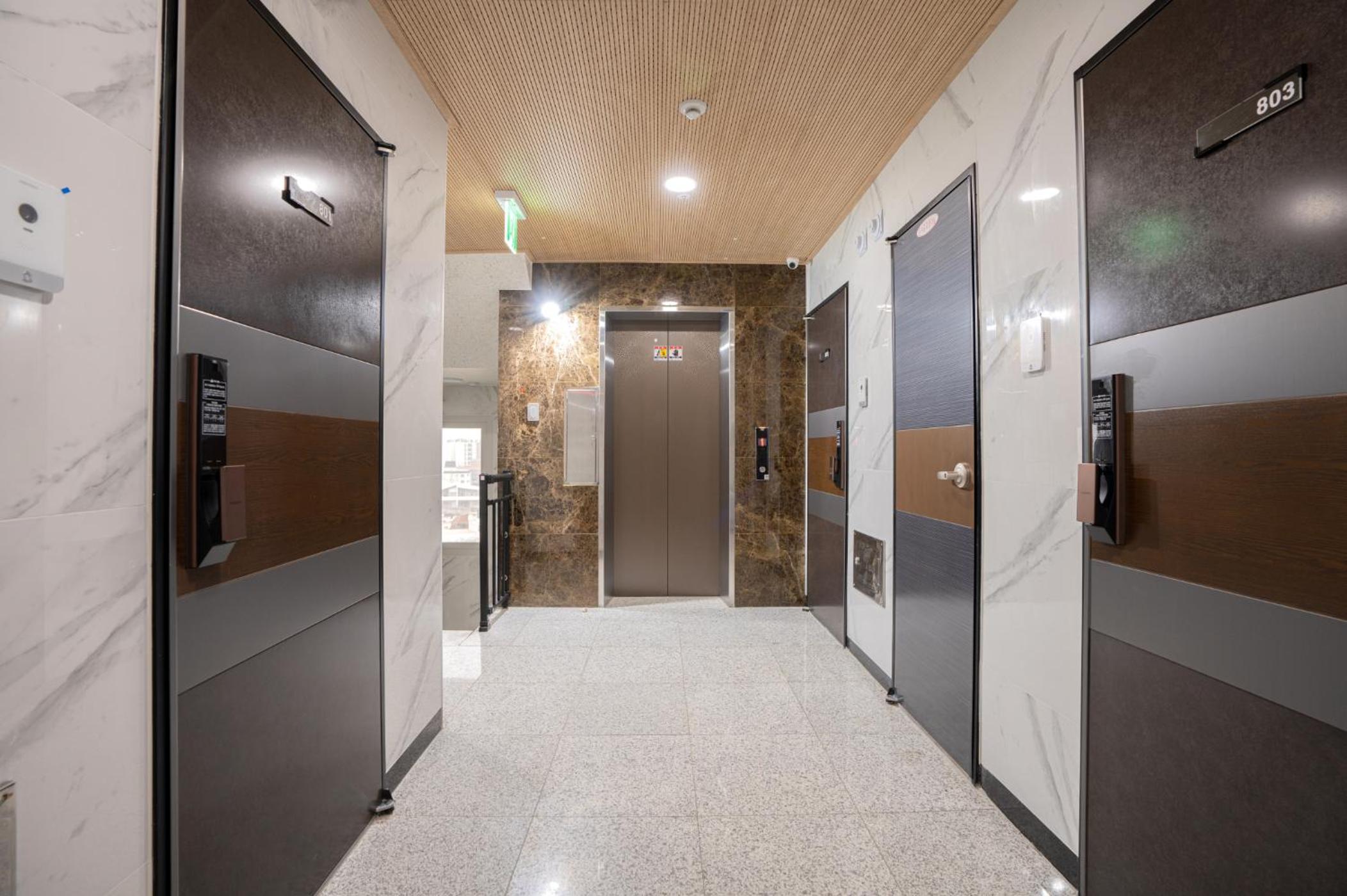 Jeju Vacations - Jeju Seomun Residence Hotel - Property Image 4