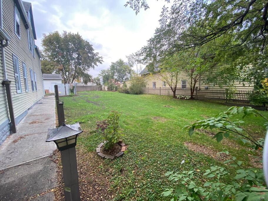 Cleveland Vacations - Stylish Pet Friendly 3 Bedroom House - Property Image 10