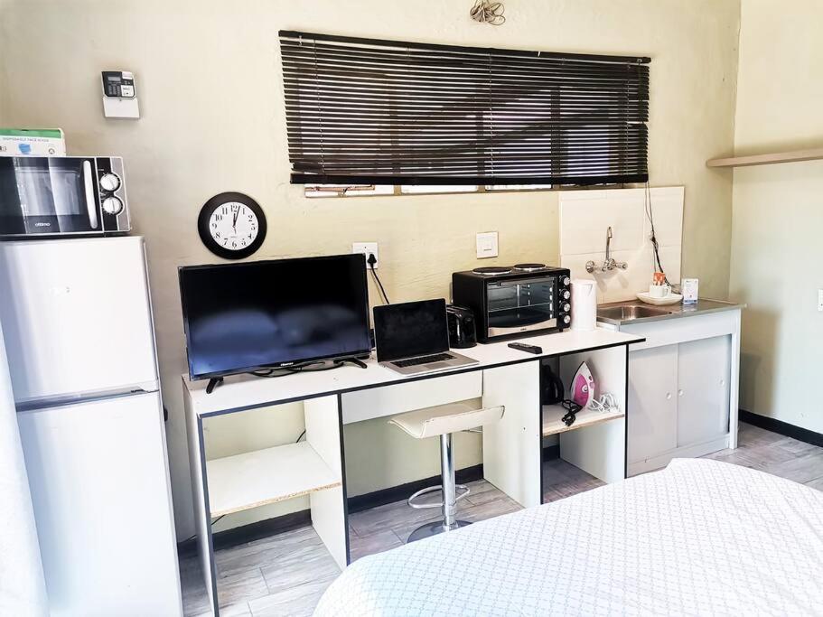 Quiet suburb close to OR Tambo International