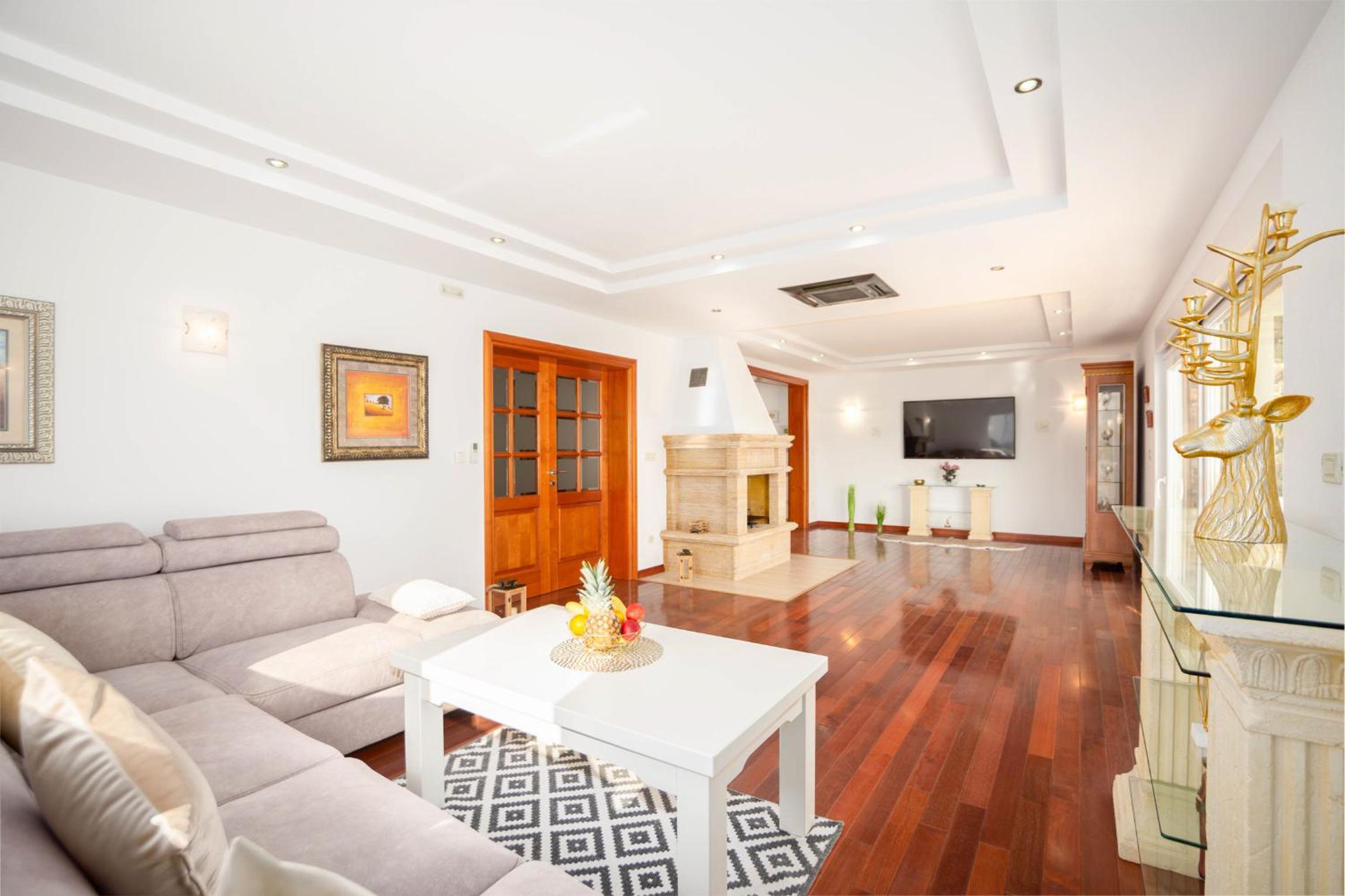 Luxury Villa Ivana view 4
