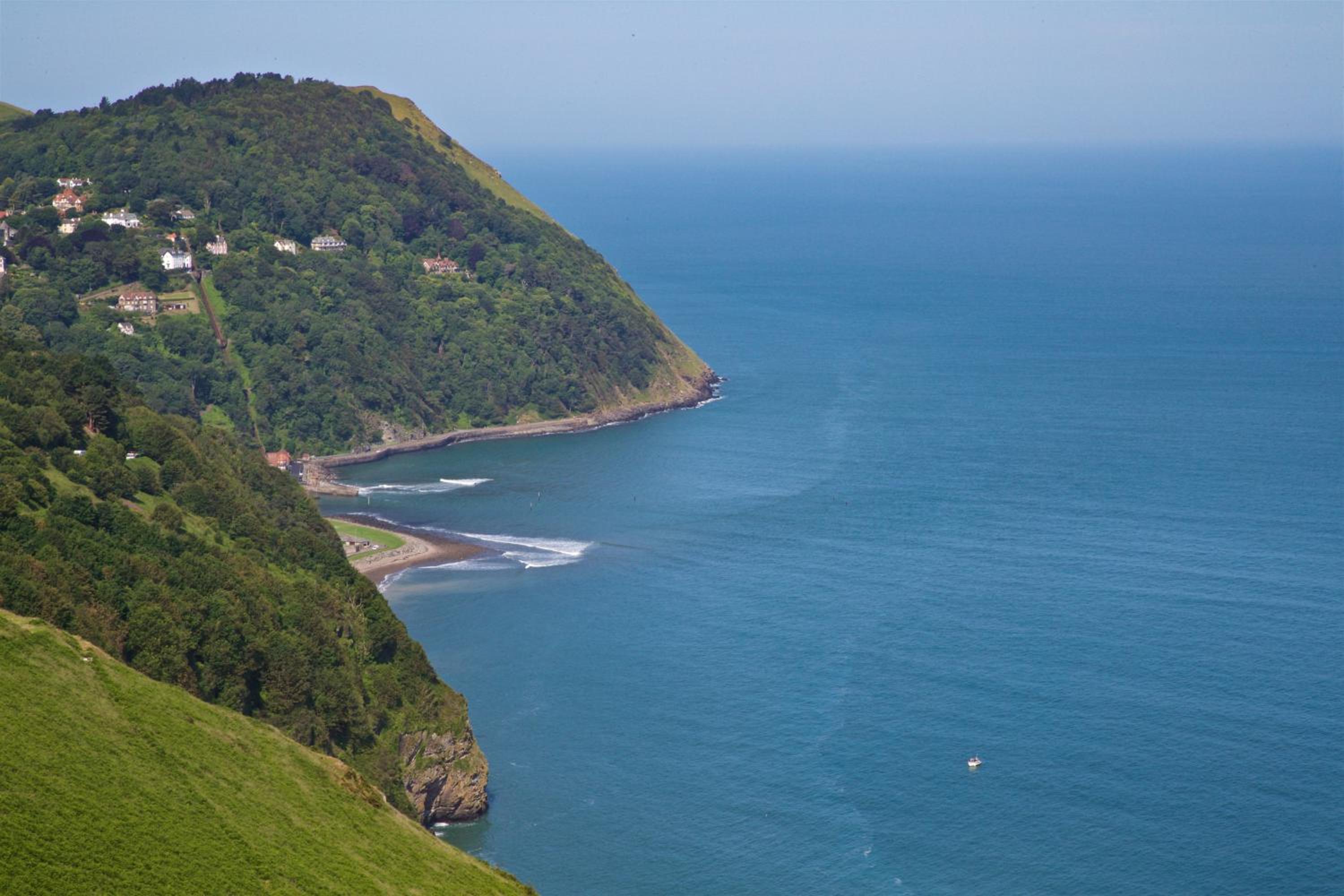 Lynton Vacations - The Valley of Rocks Hotel - Property Image 15