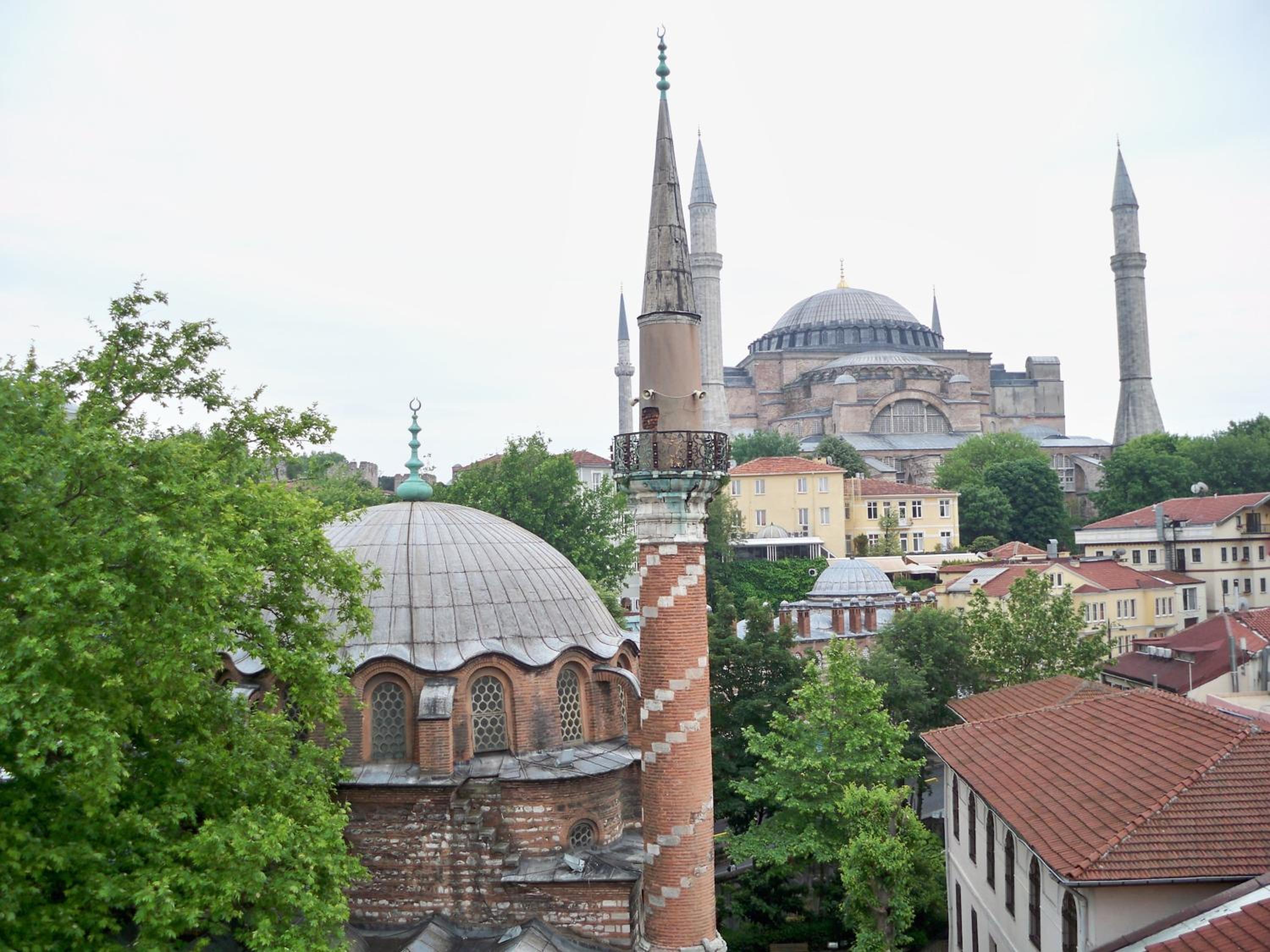 Modern Sultan Hotel - Image 31