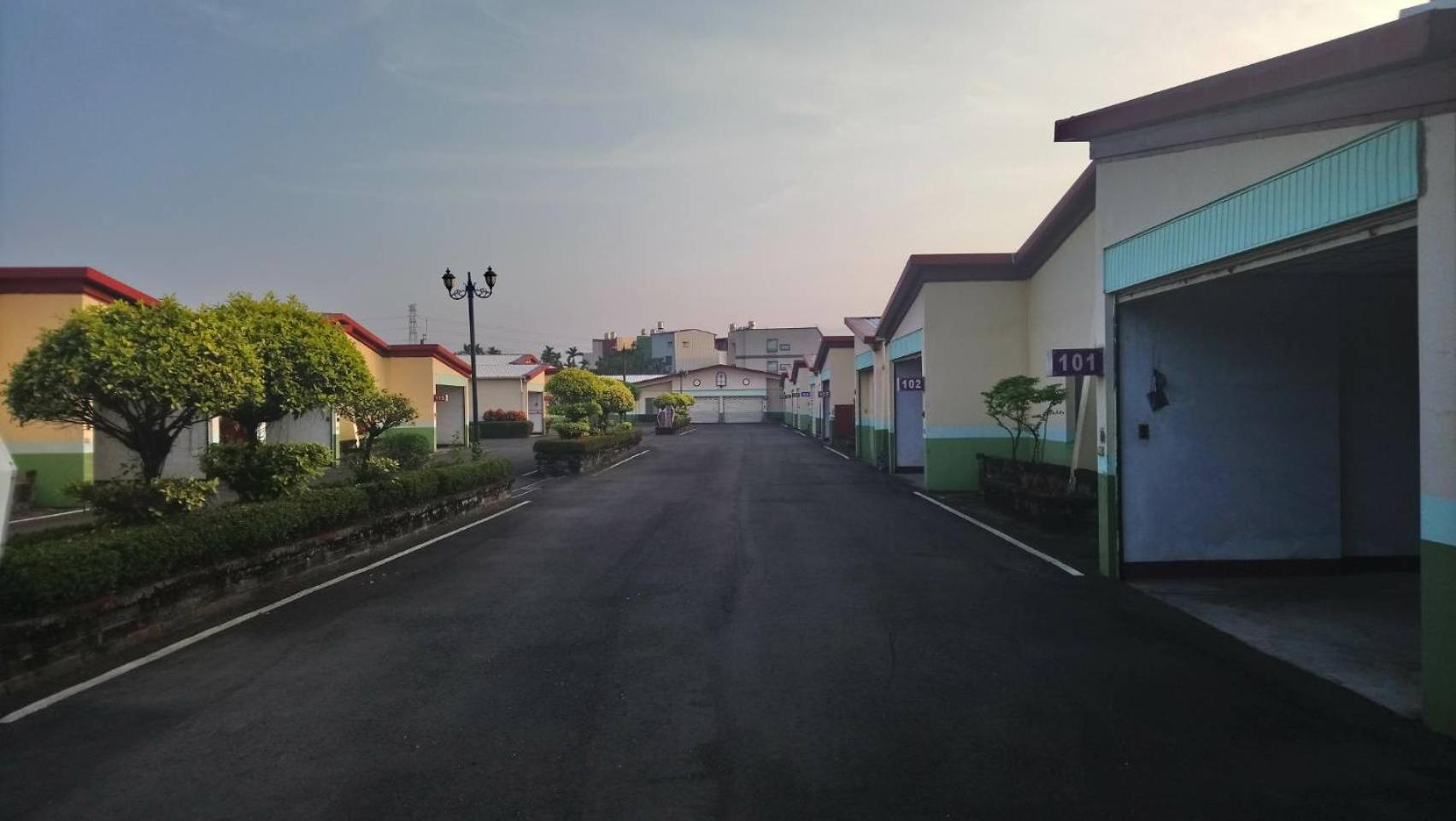Love Boat Motel view 4