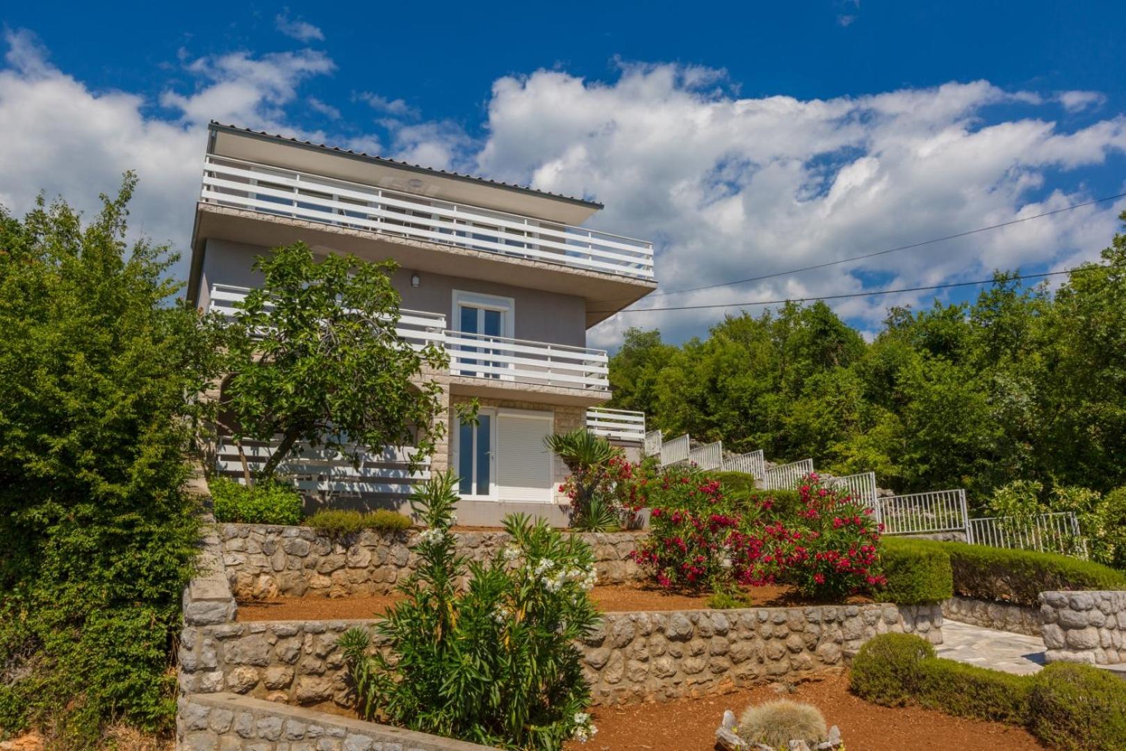 PAVLAK view 5