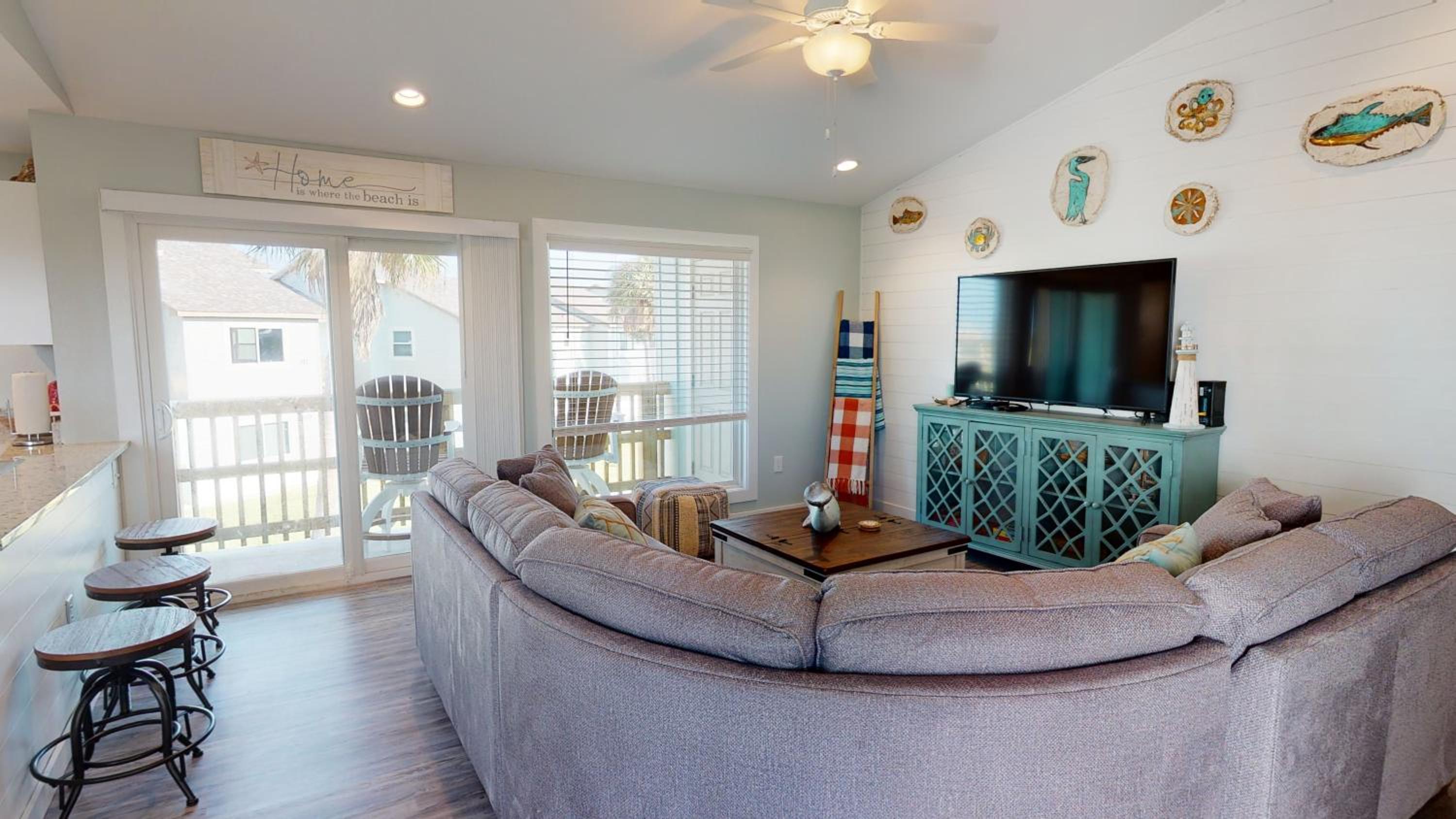 AH-C208 Newly Remodeled, 2nd Floor Condo with Nautical Theme, Great location in town view 5