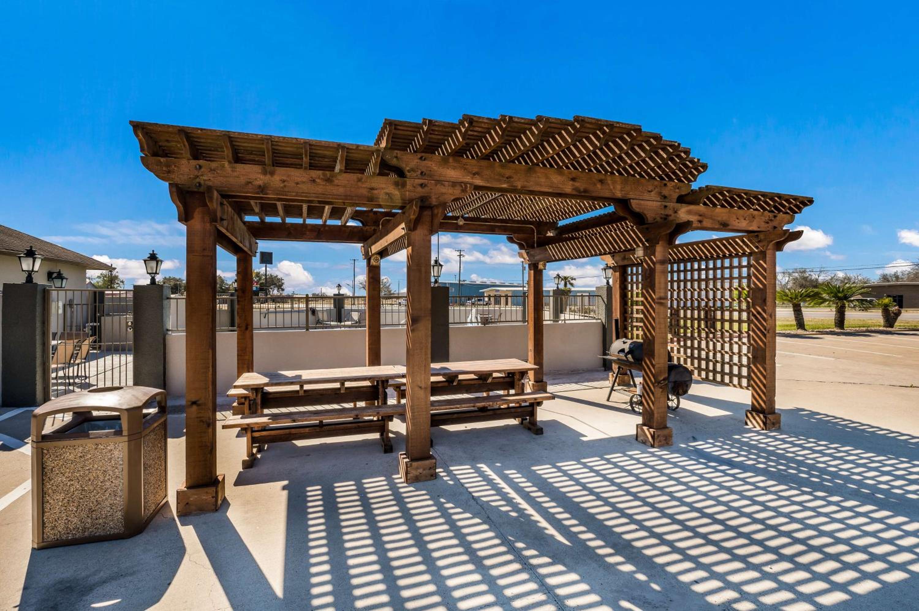 SureStay Hotel by Best Western Alice - Property Image 2