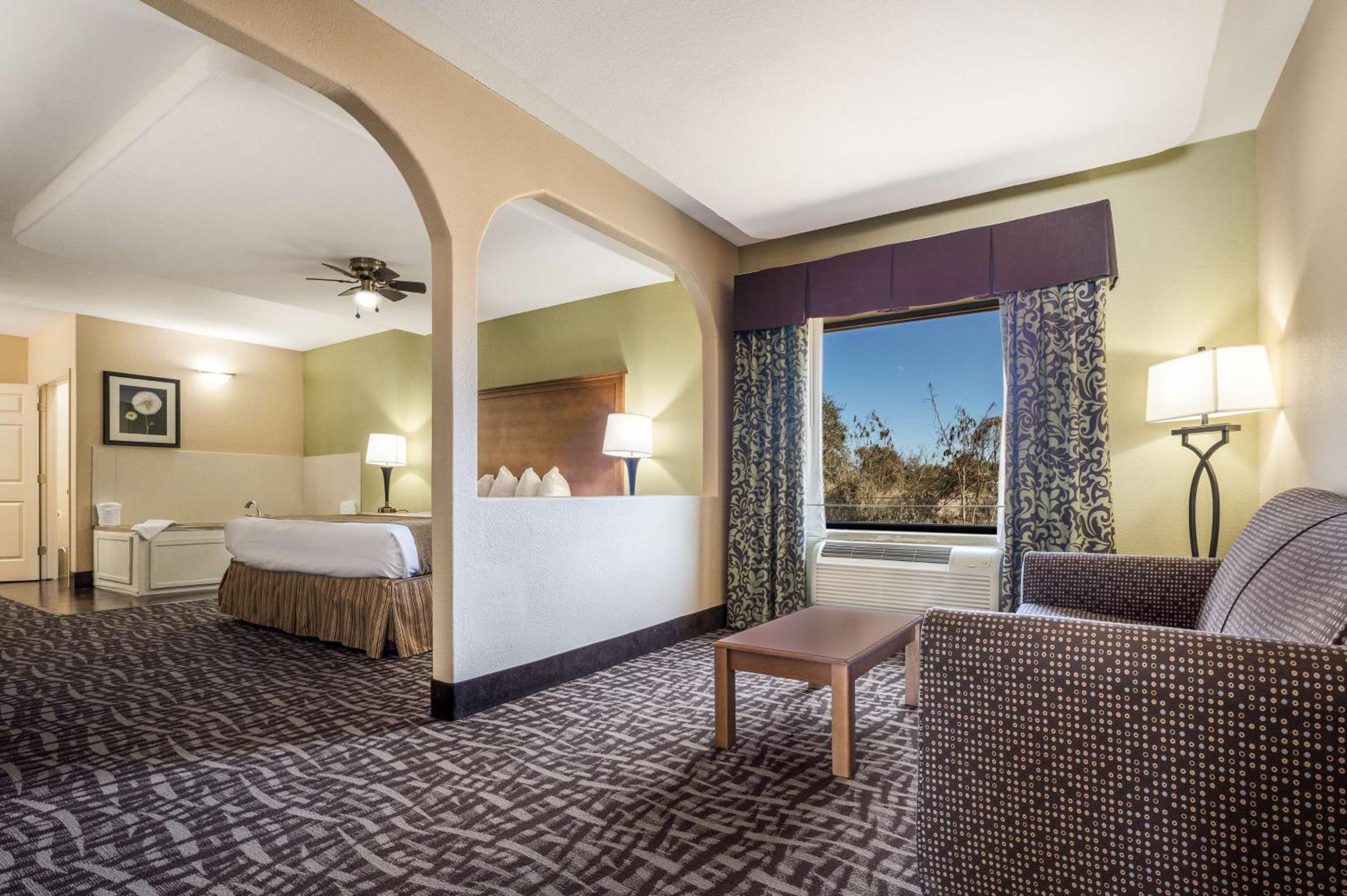 SureStay Hotel by Best Western Alice - Property Image 12