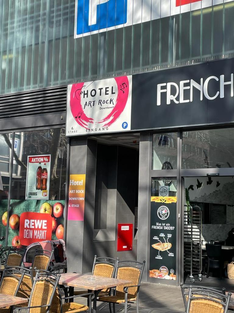 Hotel Art Rock Downtown Hotel - Image 1