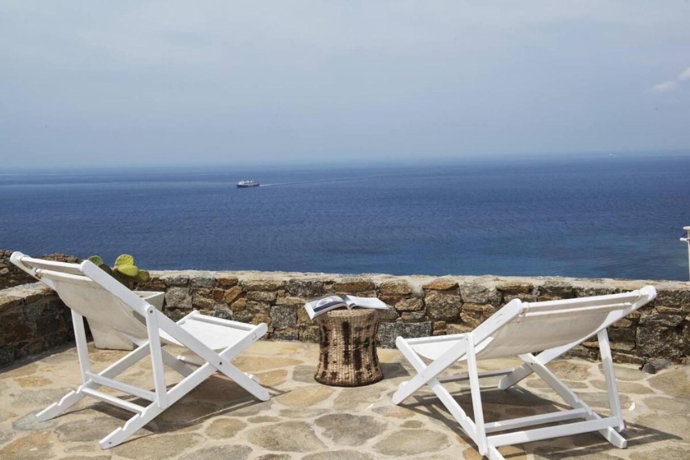 White Rock Suites & Villas