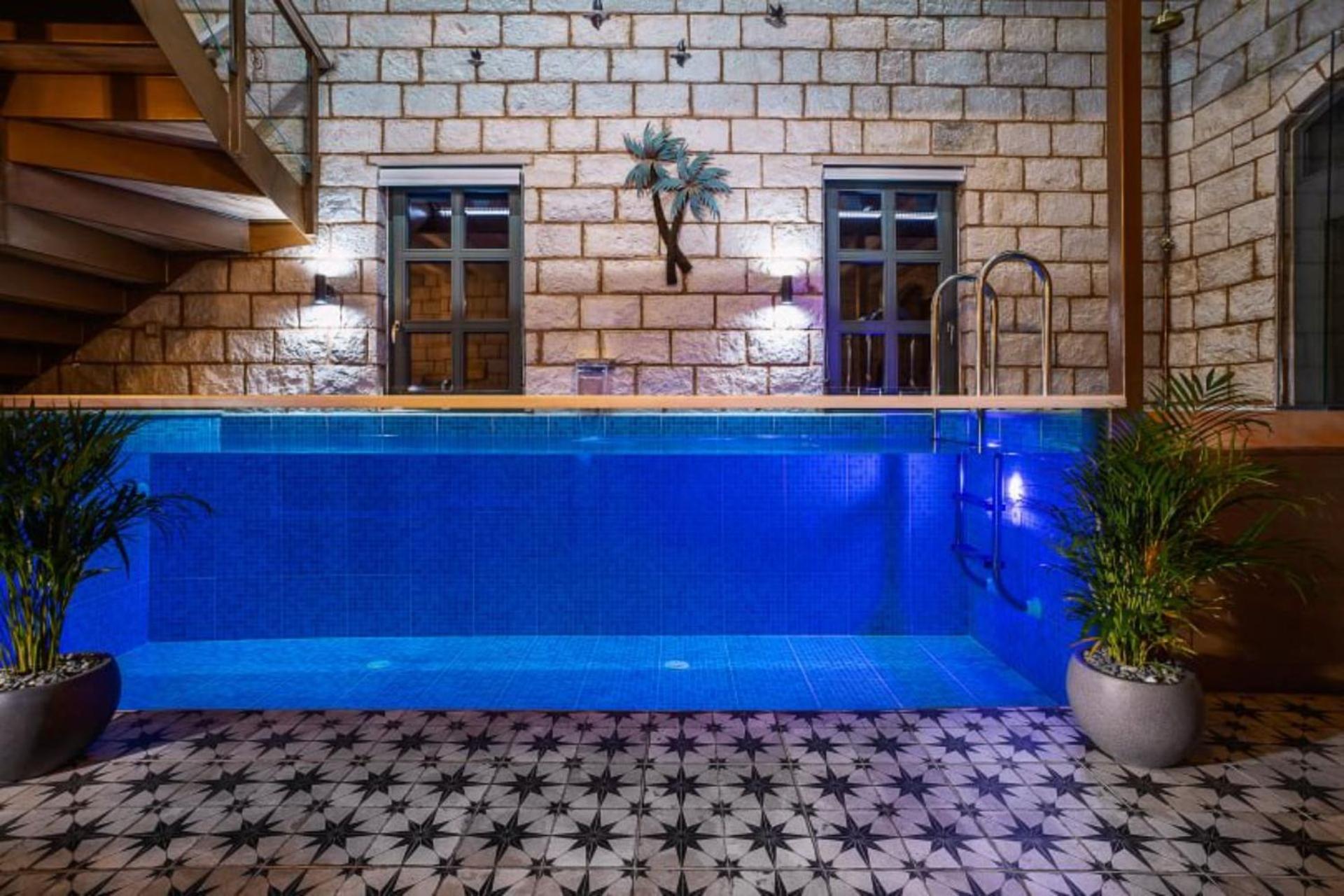 Estia Luxury Living view 4