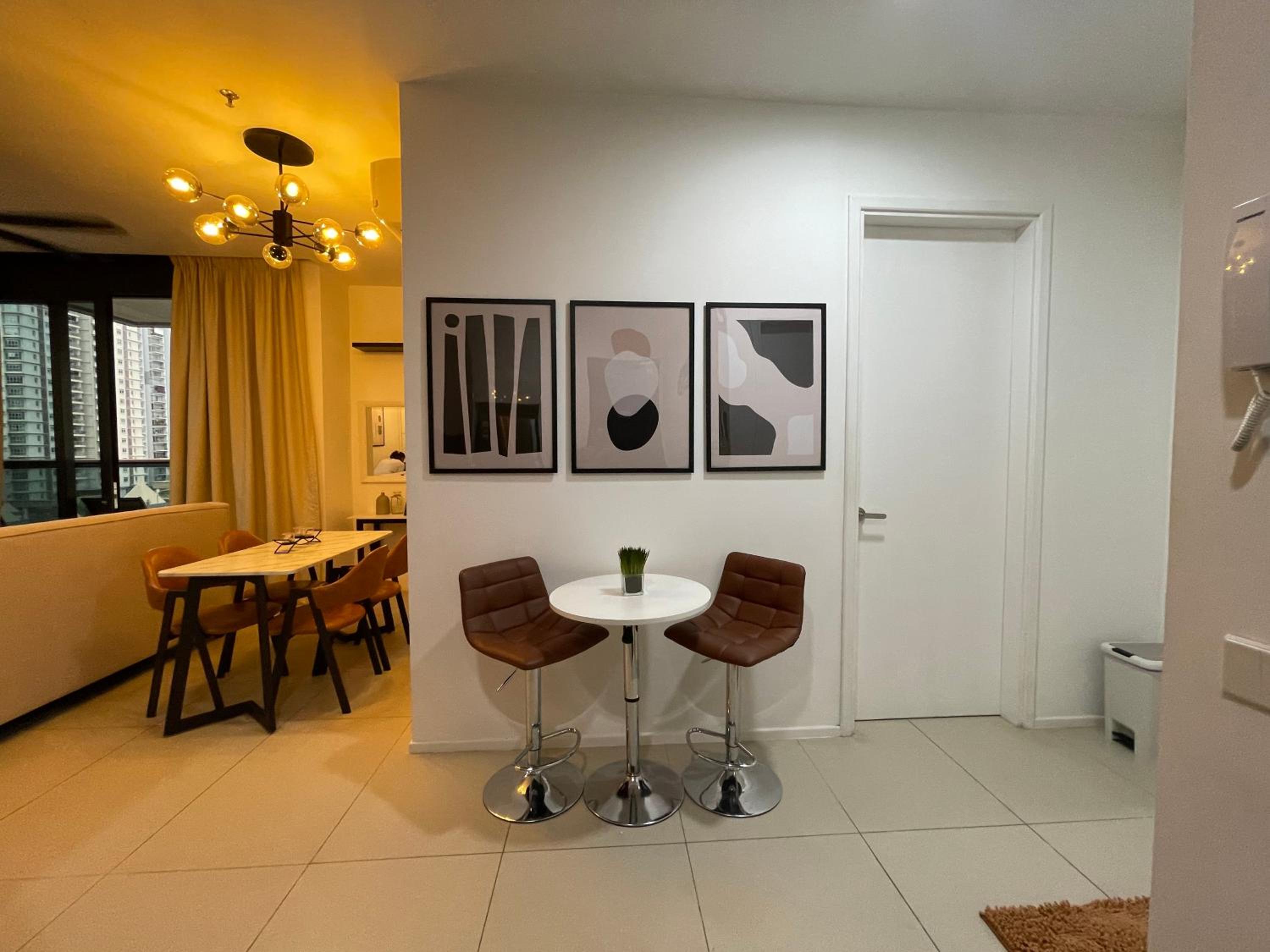 New Arcoris 6 Pax 2 BR with Pool View Mont Kiara - BOHO