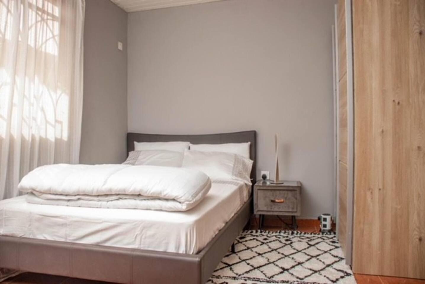 Full AirCon- 3Bed Villa- A c- WiFi- HotWater view 5