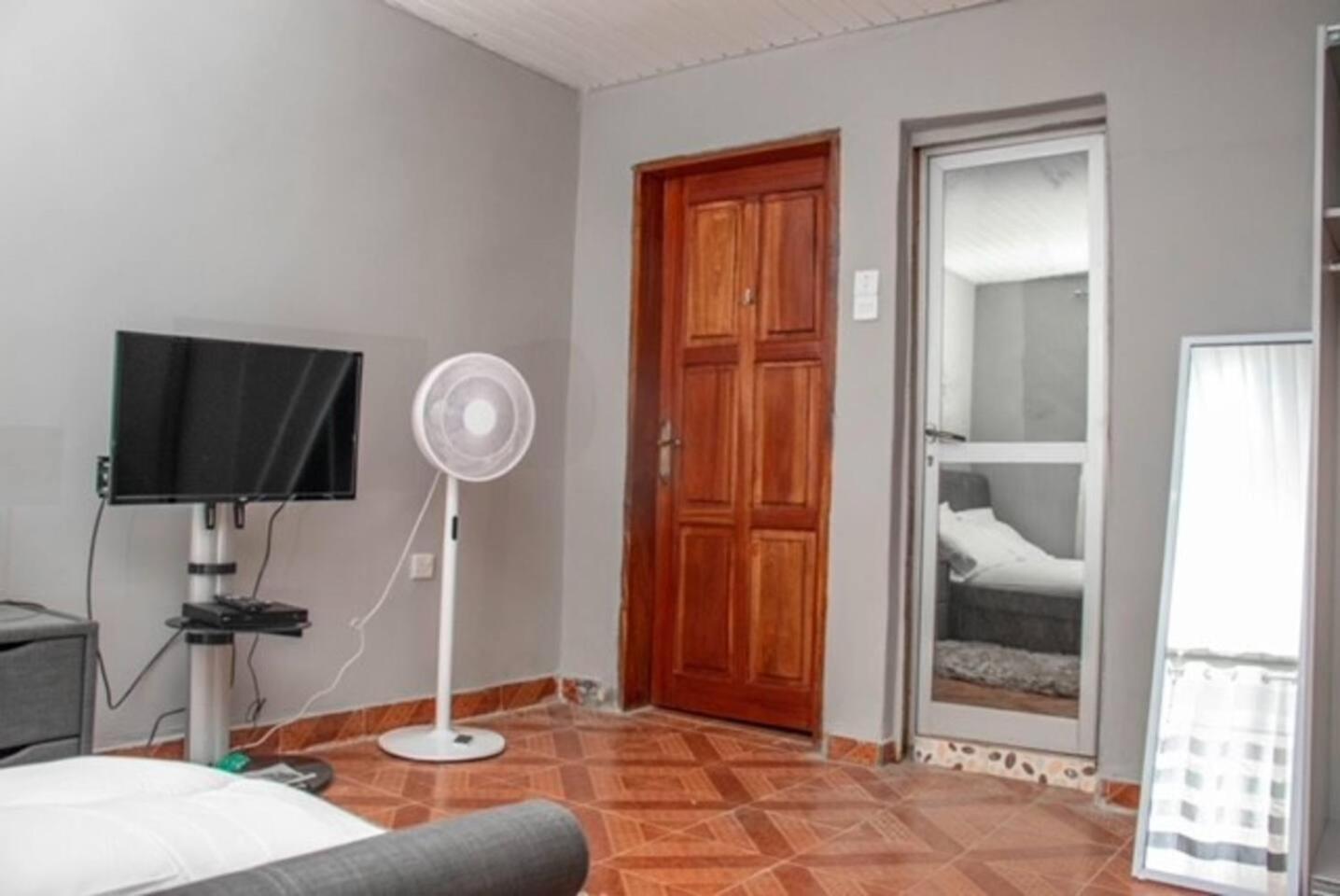 Full AirCon- 3Bed Villa- A c- WiFi- HotWater view 4